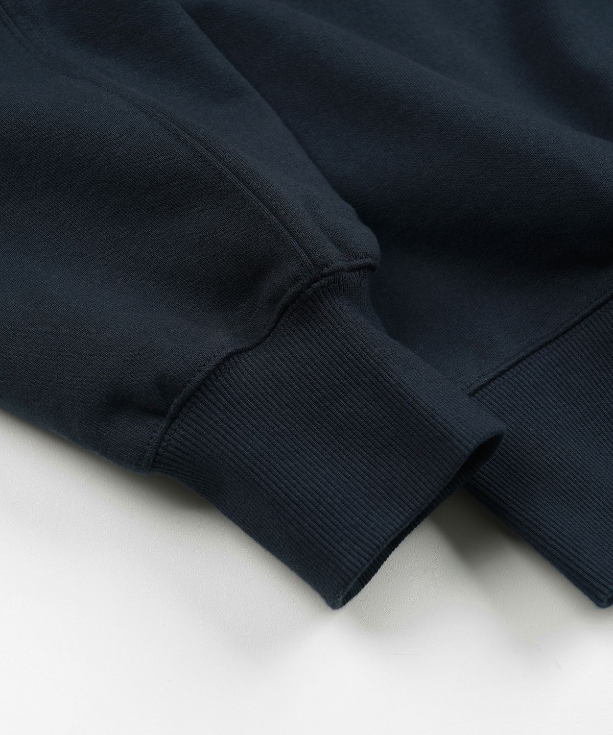 프리즘웍스(FRIZMWORKS) 95TH FIGHTER SQ SWEATSHIRT _ NAVY