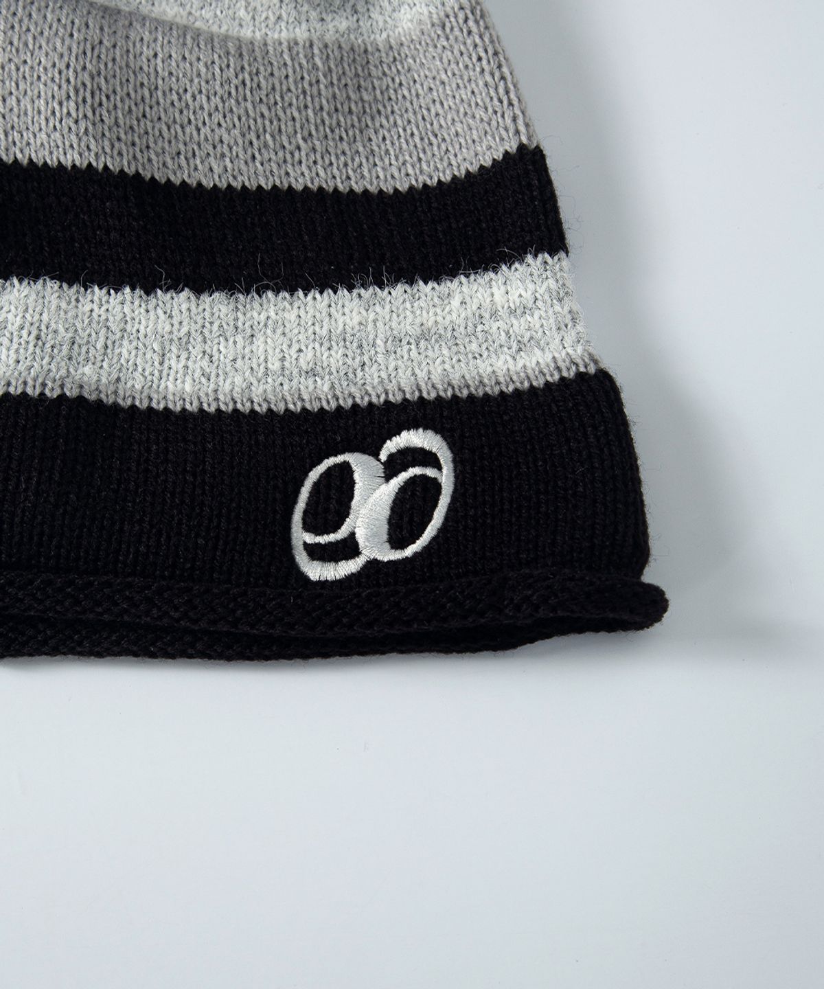 애즈온(ASON) LOLLY STRIPE BEANIE / BLACK