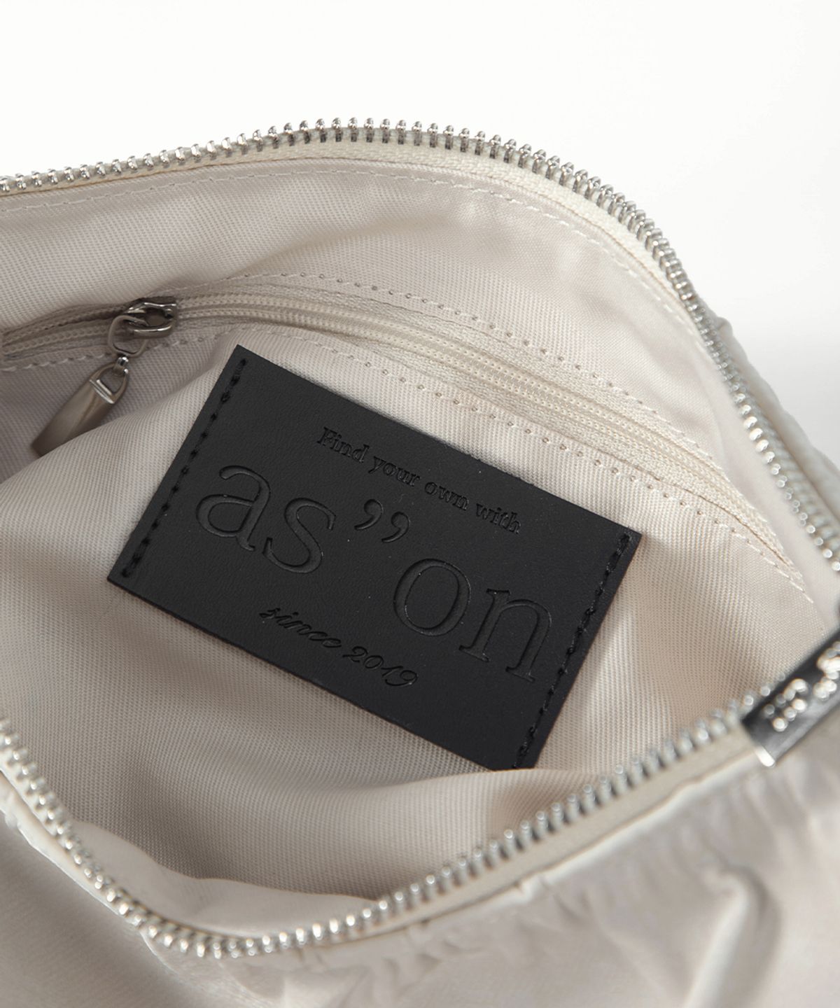 애즈온(ASON) LUNA BAG / IVORY