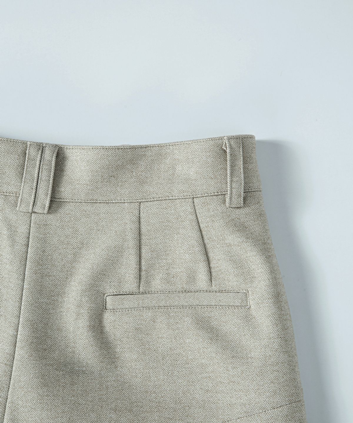애즈온(ASON) MABLE TWO TONE SHORT PANTS / BEIGE