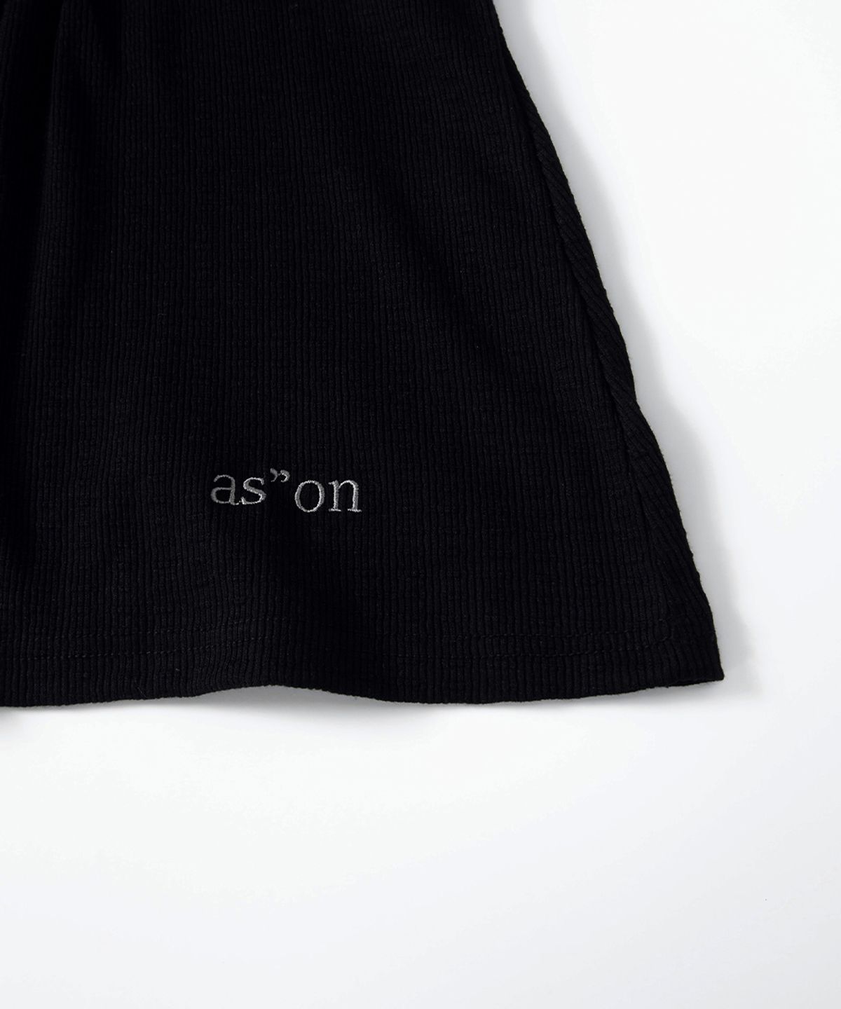 애즈온(ASON) FLAIR LACE SLEEVELESS / BLACK