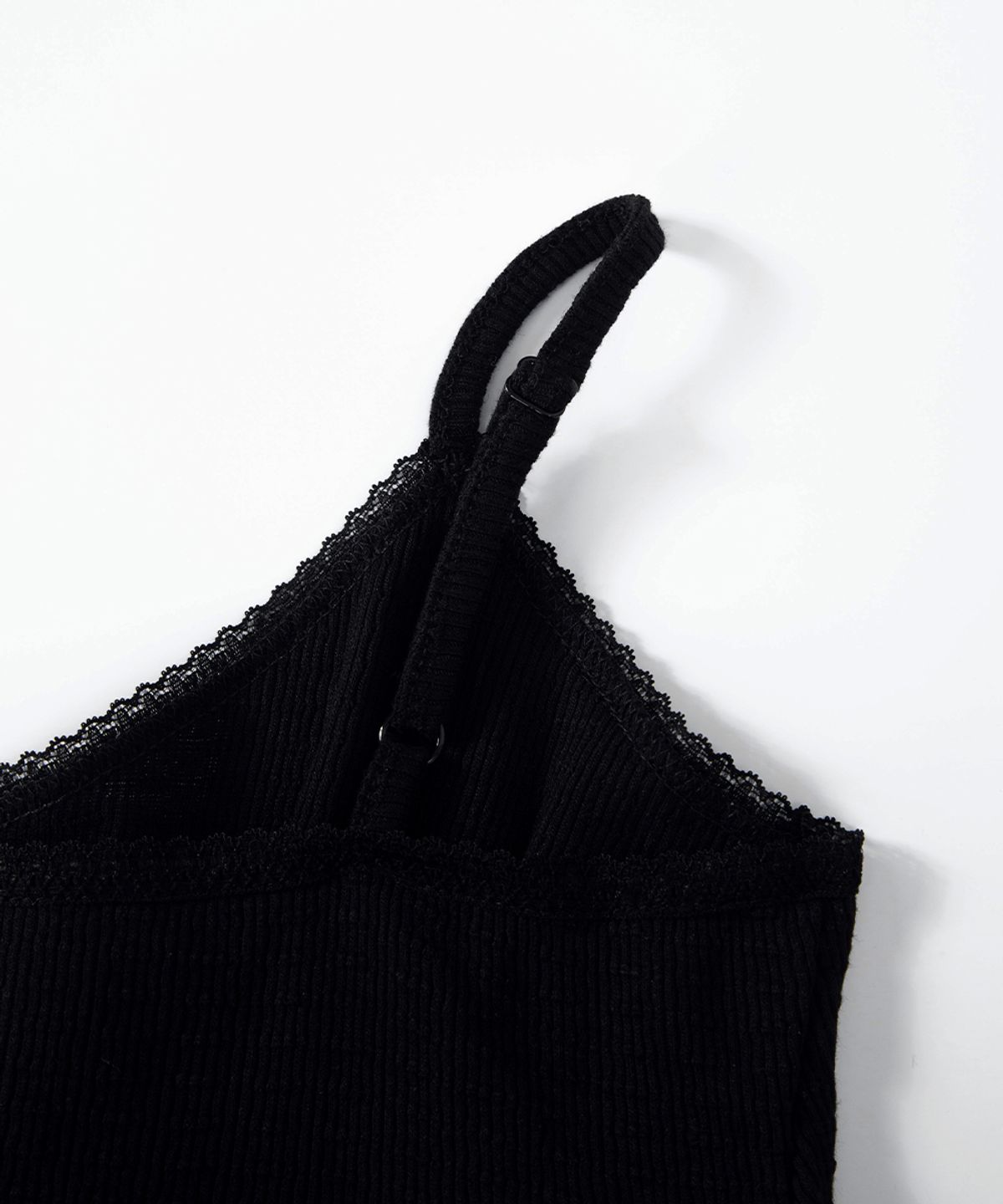 애즈온(ASON) FLAIR LACE SLEEVELESS / BLACK