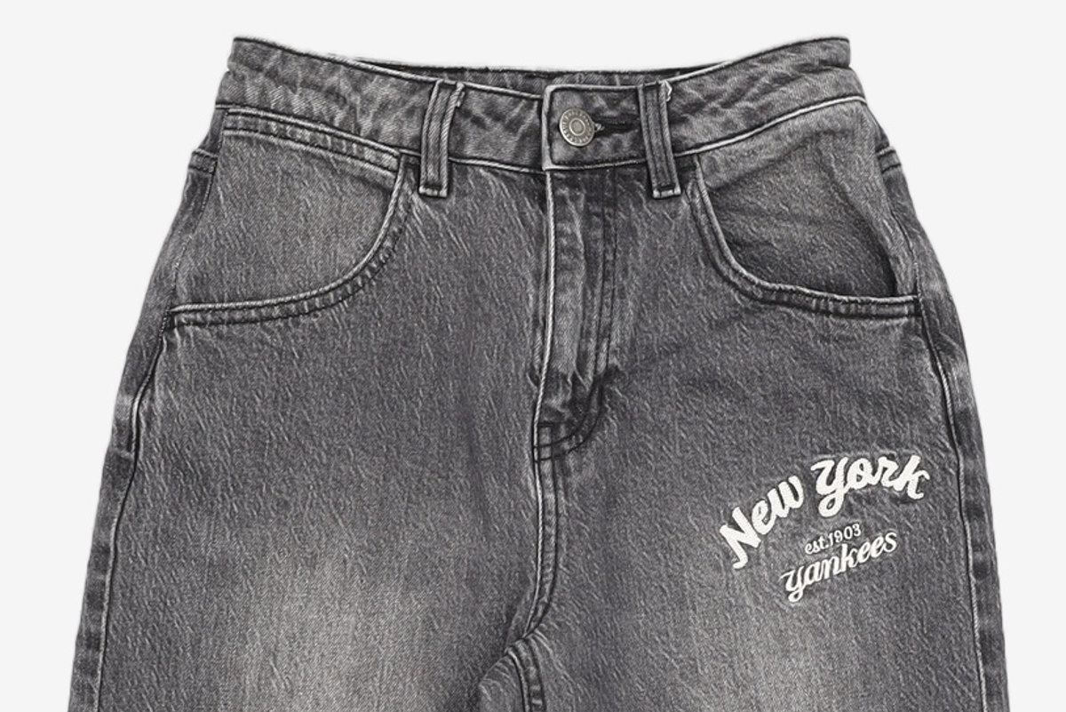 엠엘비(MLB) 여성 바시티 컬시브 자수 와이드 데님팬츠 NY (Charcoal Grey) XS