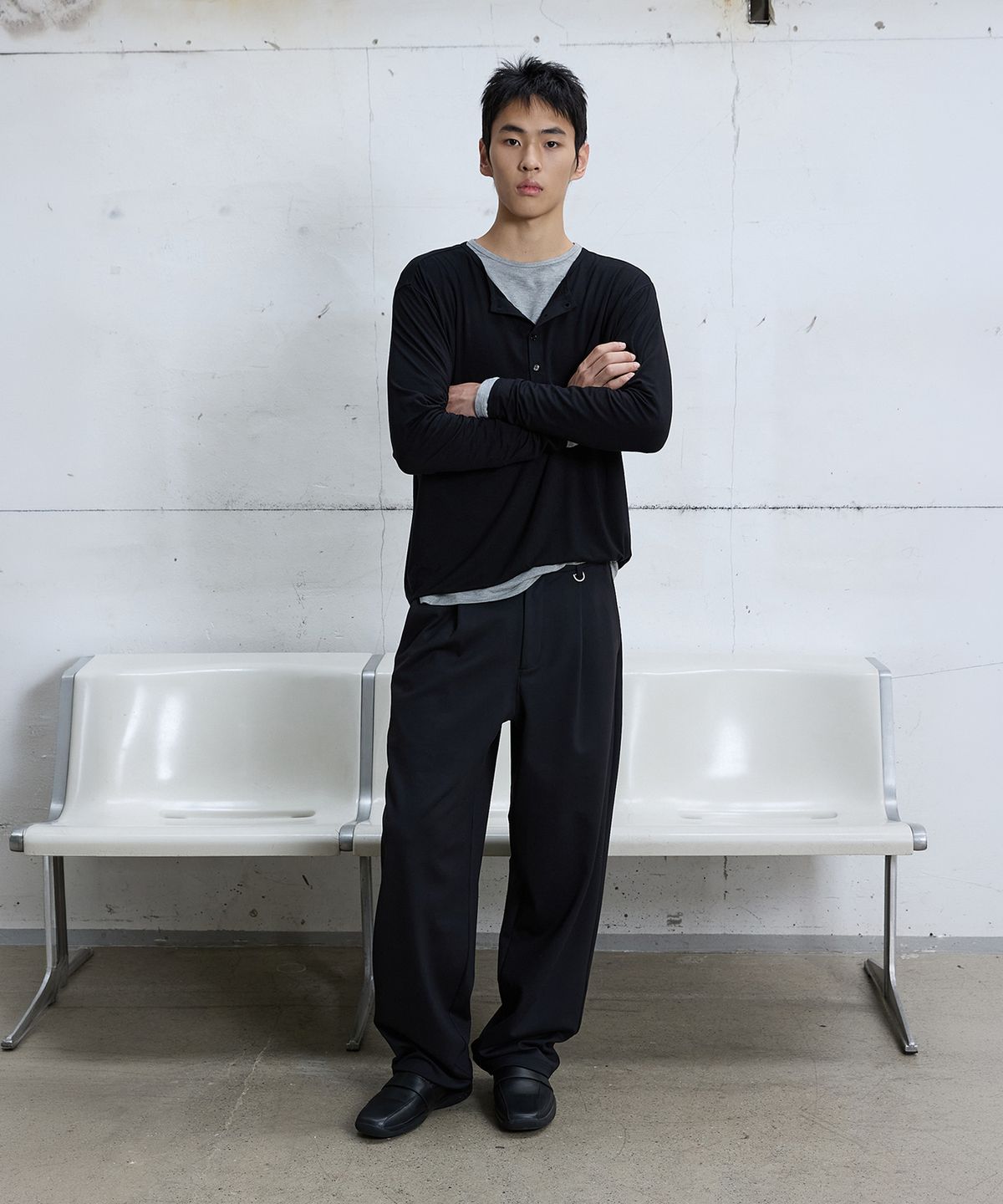미치코런던 스포츠(MICHIKO LONDON SPORTS) 액티브 히든 밴딩 슬랙스 블랙