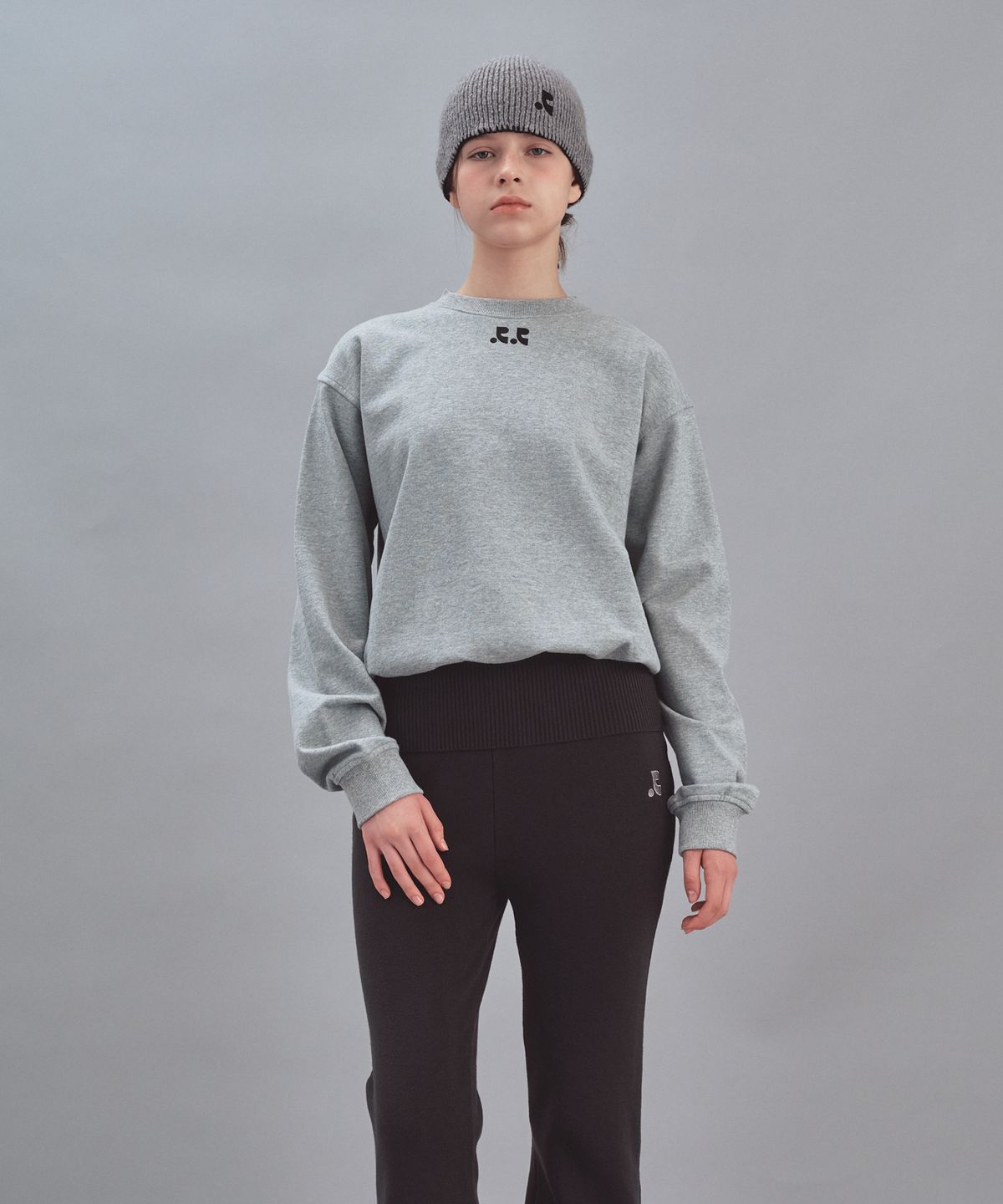 레스트앤레크레이션(REST&RECREATION) DOUBLE LOGO SWEATSHIRT - GREY