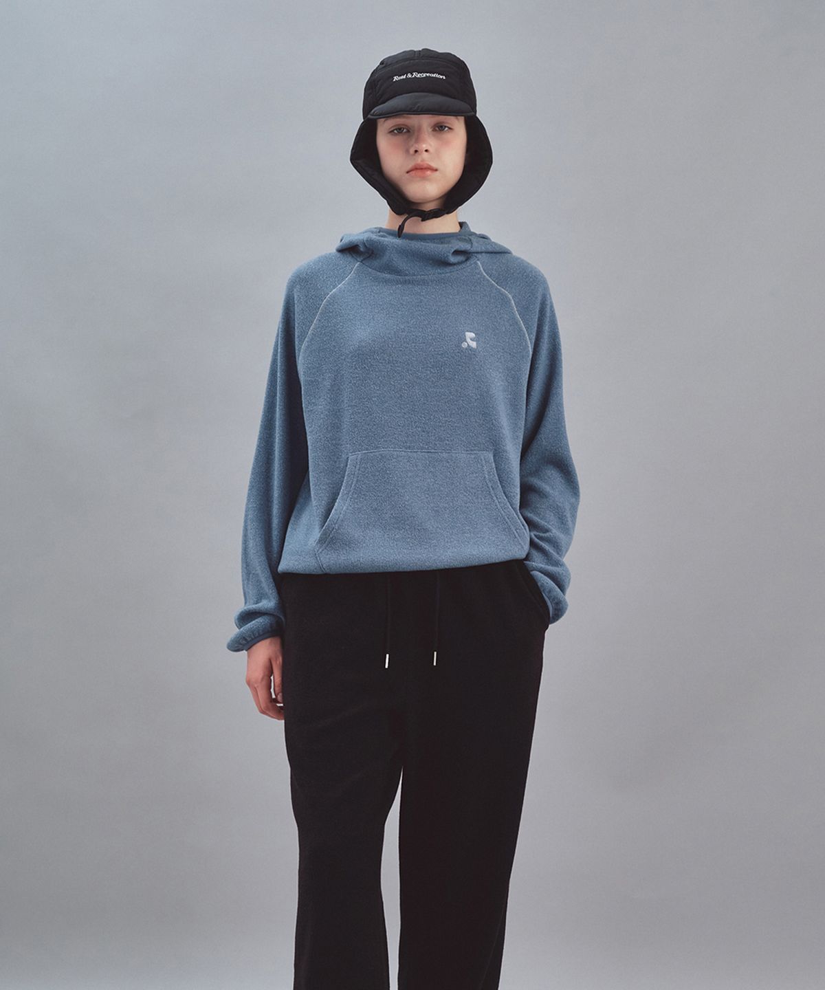 레스트앤레크레이션(REST&RECREATION) STITCH KNIT HOODIE - SKY BLUE