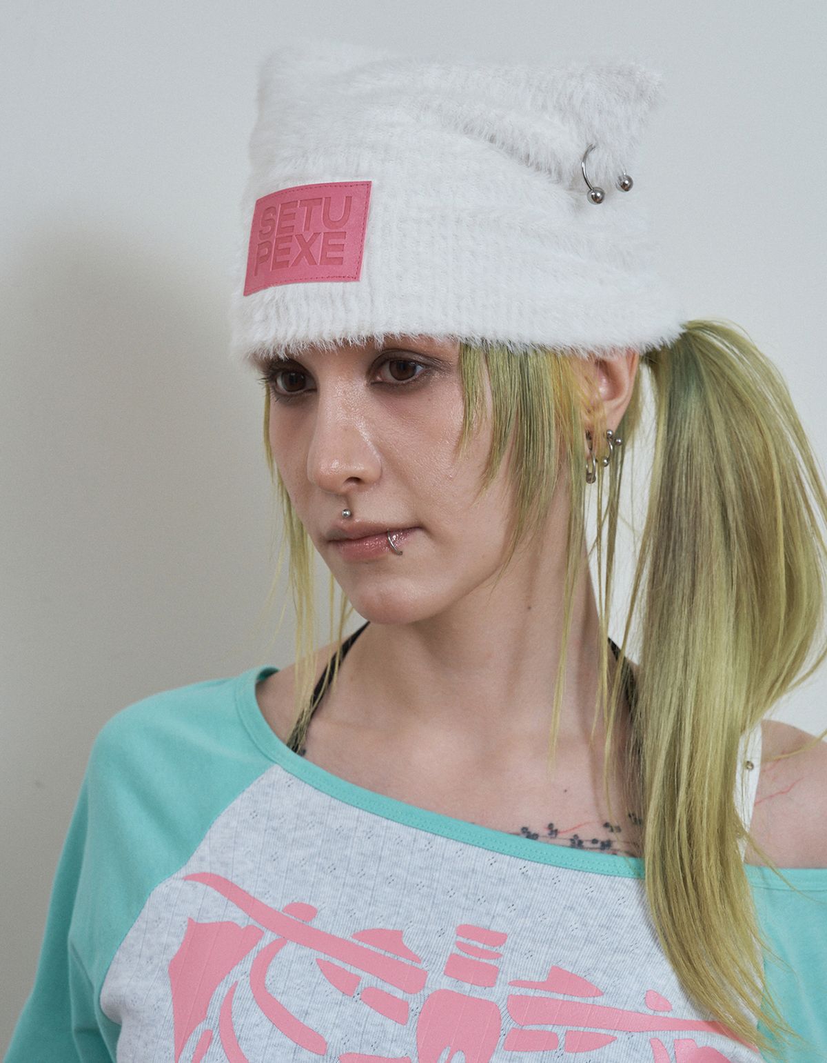 셋업이엑스이(SETUP-EXE) CAT PIERCING BEANIE / WHITE