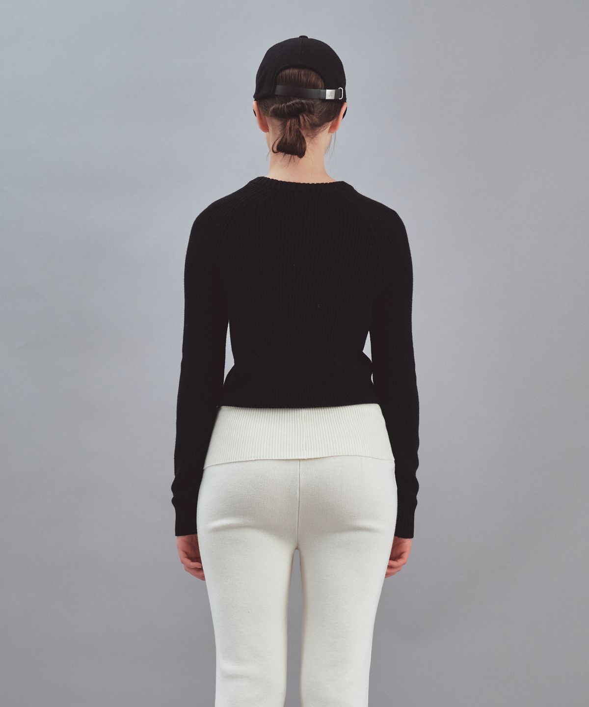 레스트앤레크레이션(REST&RECREATION) RAGLAN KNIT TOP - BLACK