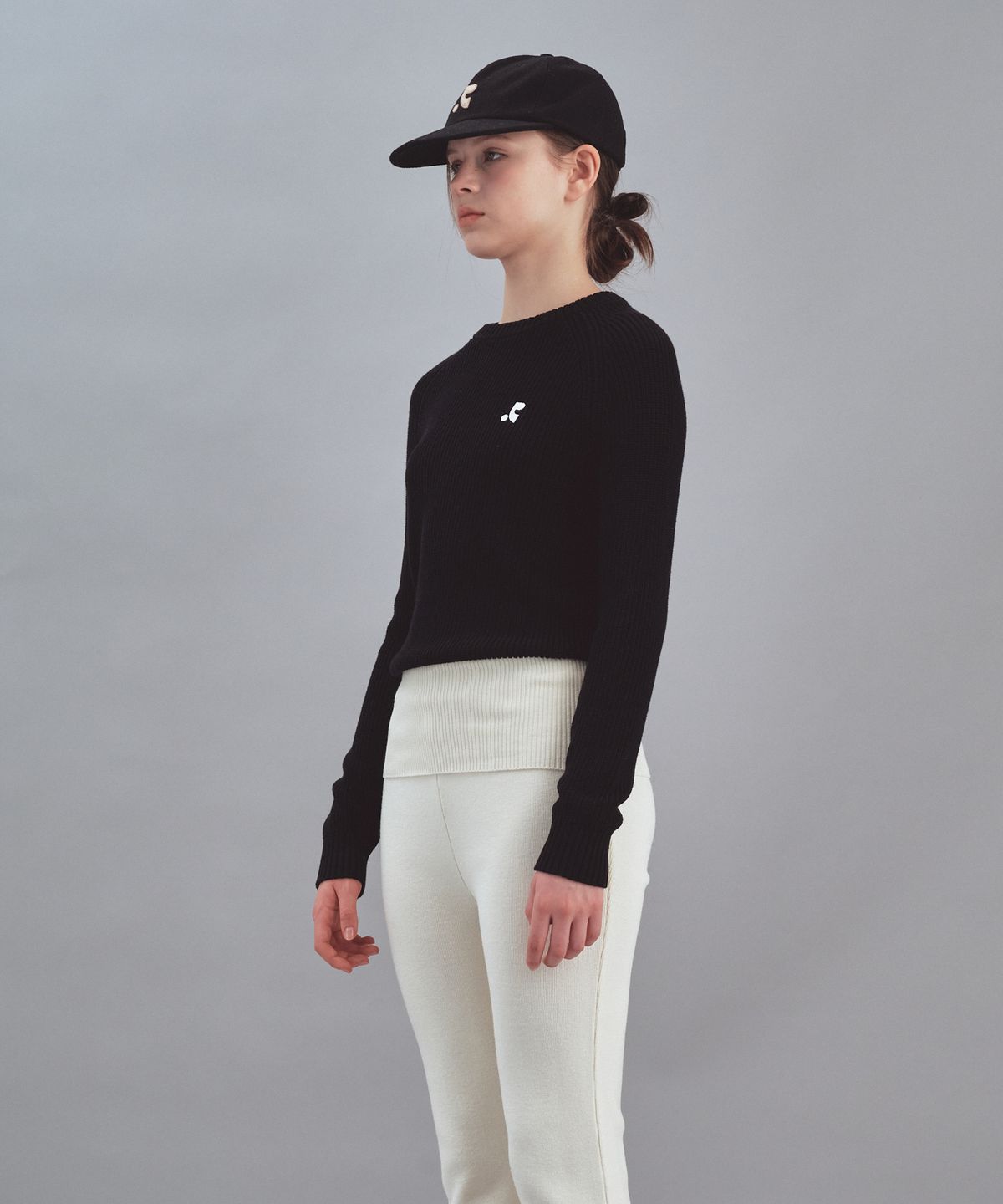 레스트앤레크레이션(REST&RECREATION) RAGLAN KNIT TOP - BLACK