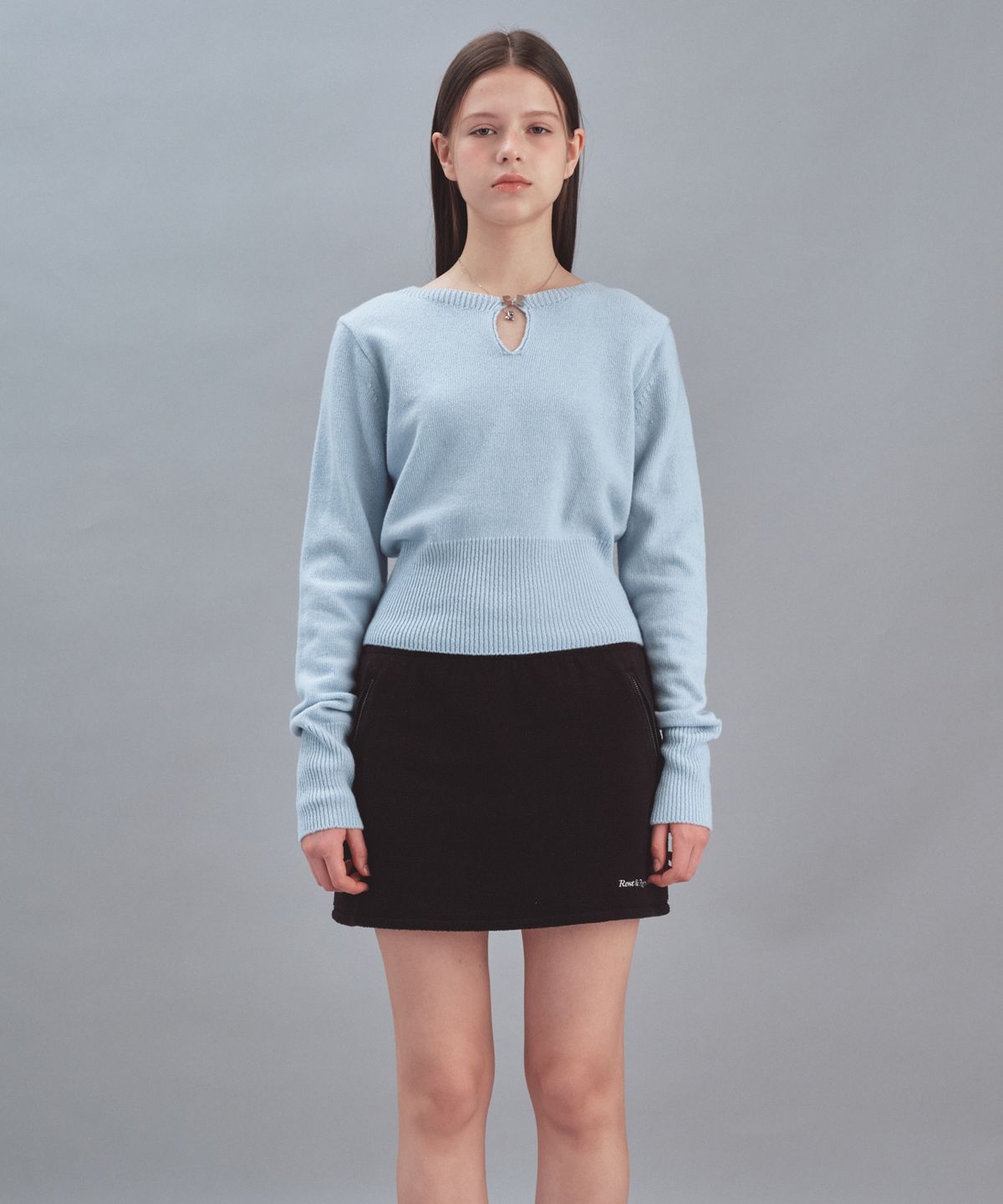 레스트앤레크레이션(REST&RECREATION) LOGO CLIP KNIT TOP - SKY BLUE