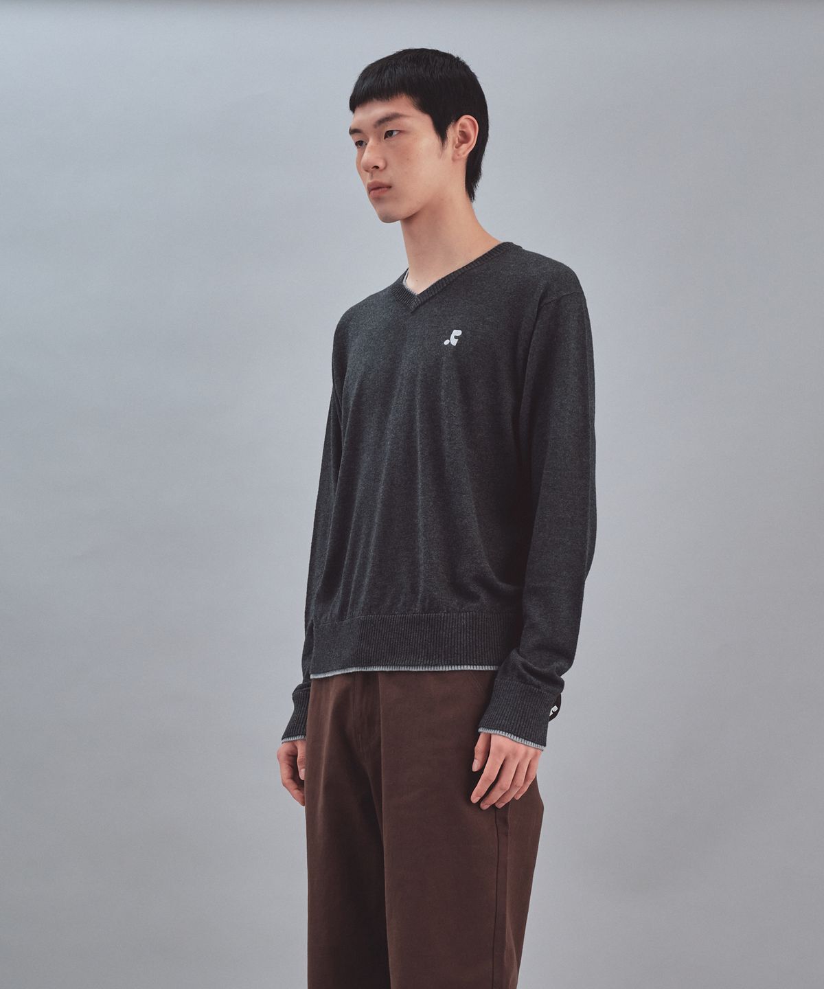 레스트앤레크레이션(REST&RECREATION) LAYERED V-NECK WOOL KNIT - CHARCOAL