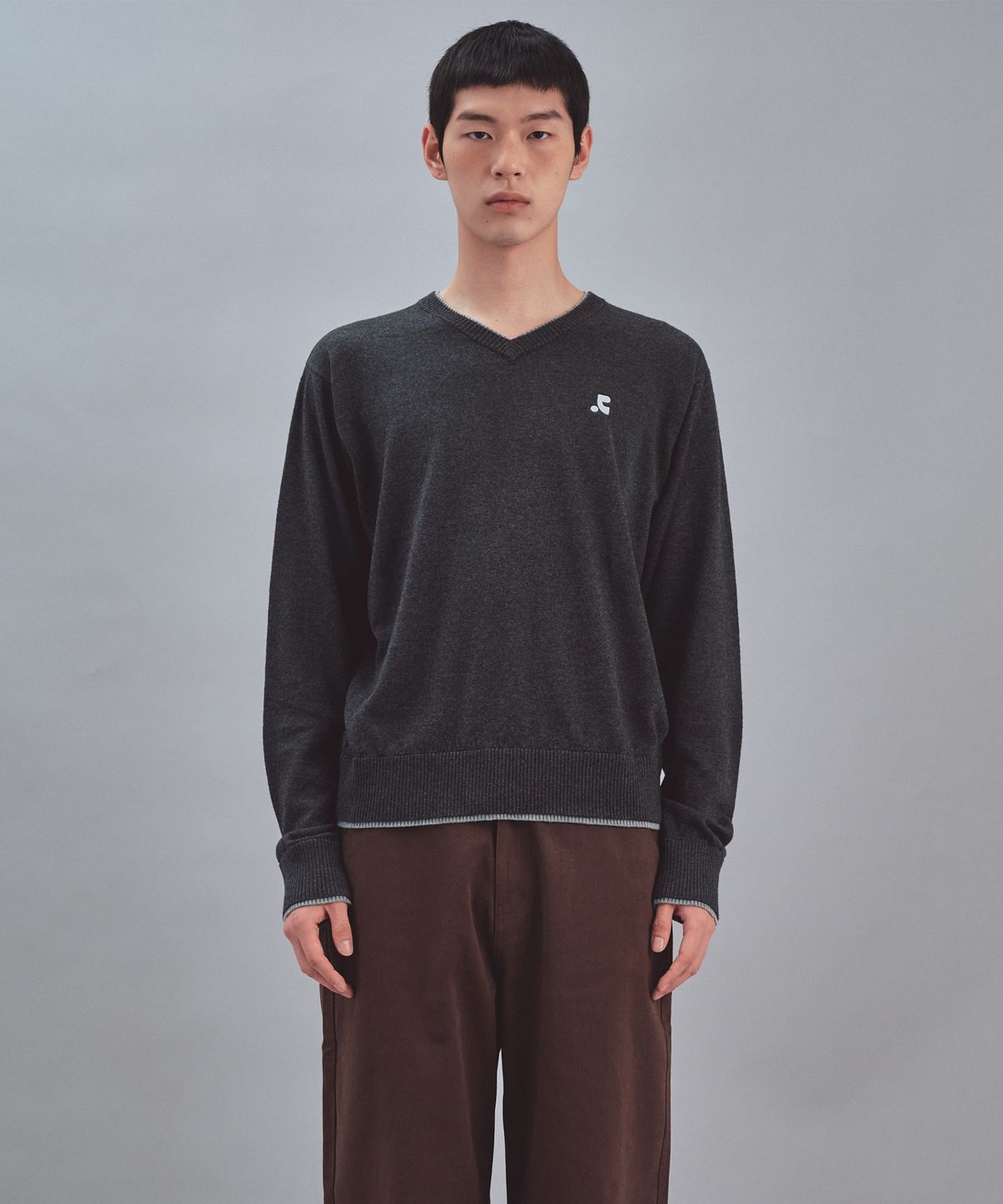 레스트앤레크레이션(REST&RECREATION) LAYERED V-NECK WOOL KNIT - CHARCOAL