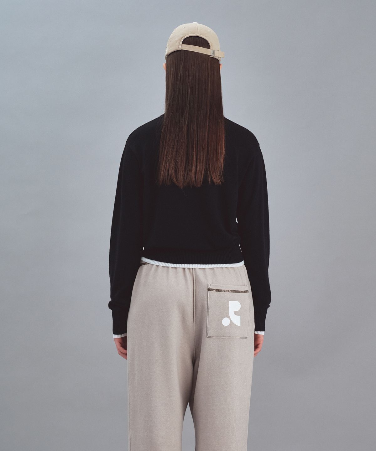 레스트앤레크레이션(REST&RECREATION) LAYERED V-NECK WOOL KNIT - BLACK