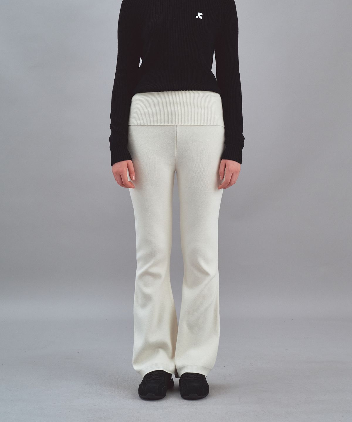 레스트앤레크레이션(REST&RECREATION) KNIT FLARE PANTS - IVORY