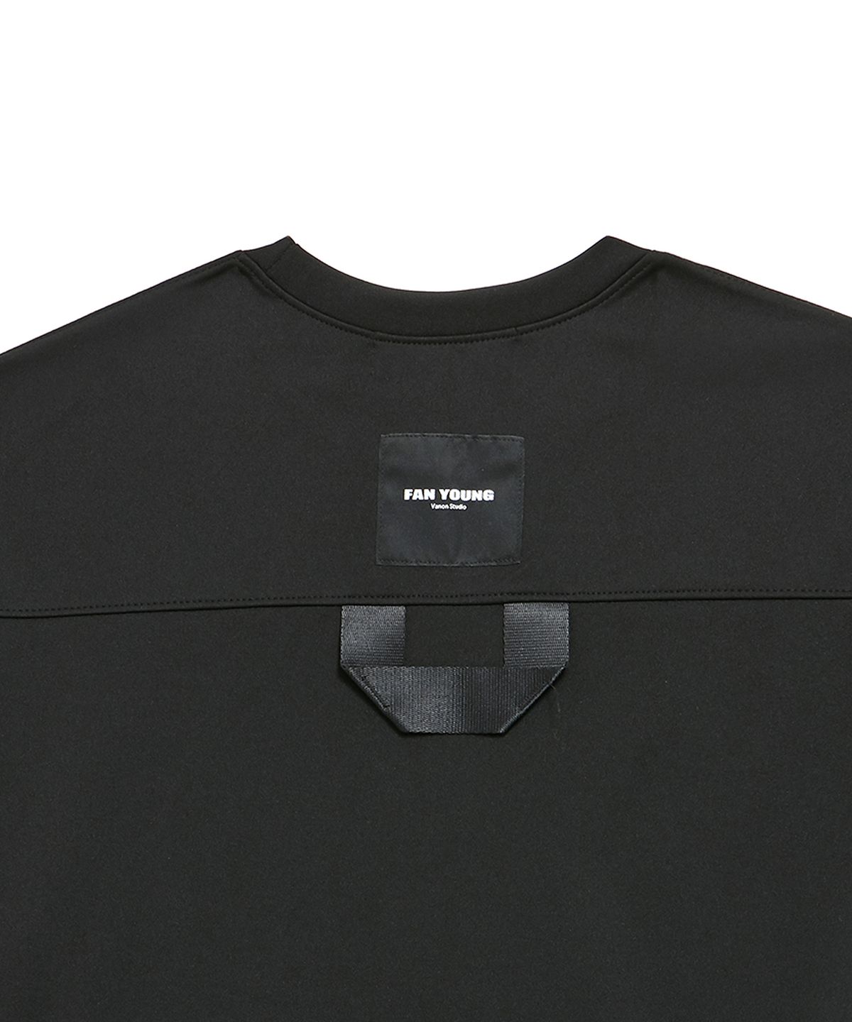 판영(FANYOUNG) DUAL CURVE OVERLAY TOP BLACK