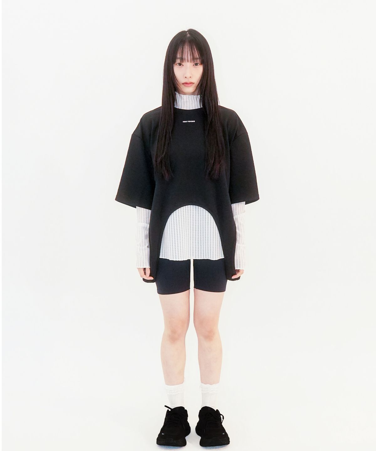 판영(FANYOUNG) DUAL CURVE OVERLAY TOP BLACK