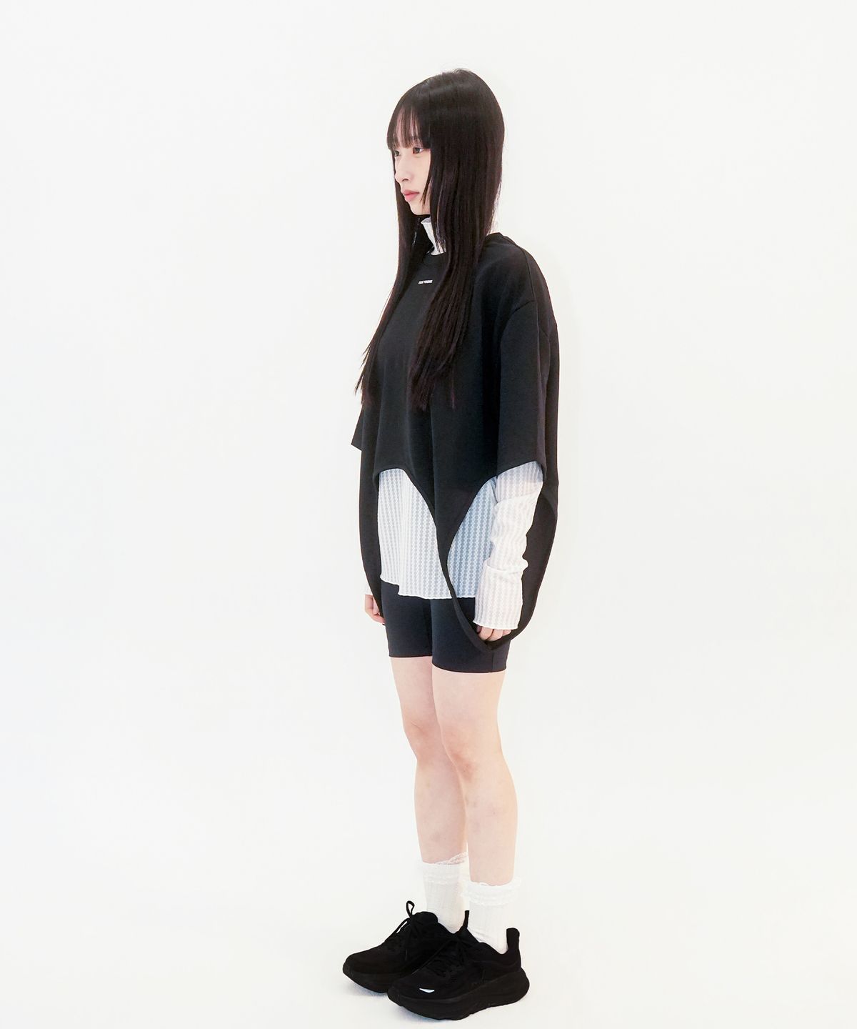판영(FANYOUNG) DUAL CURVE OVERLAY TOP BLACK