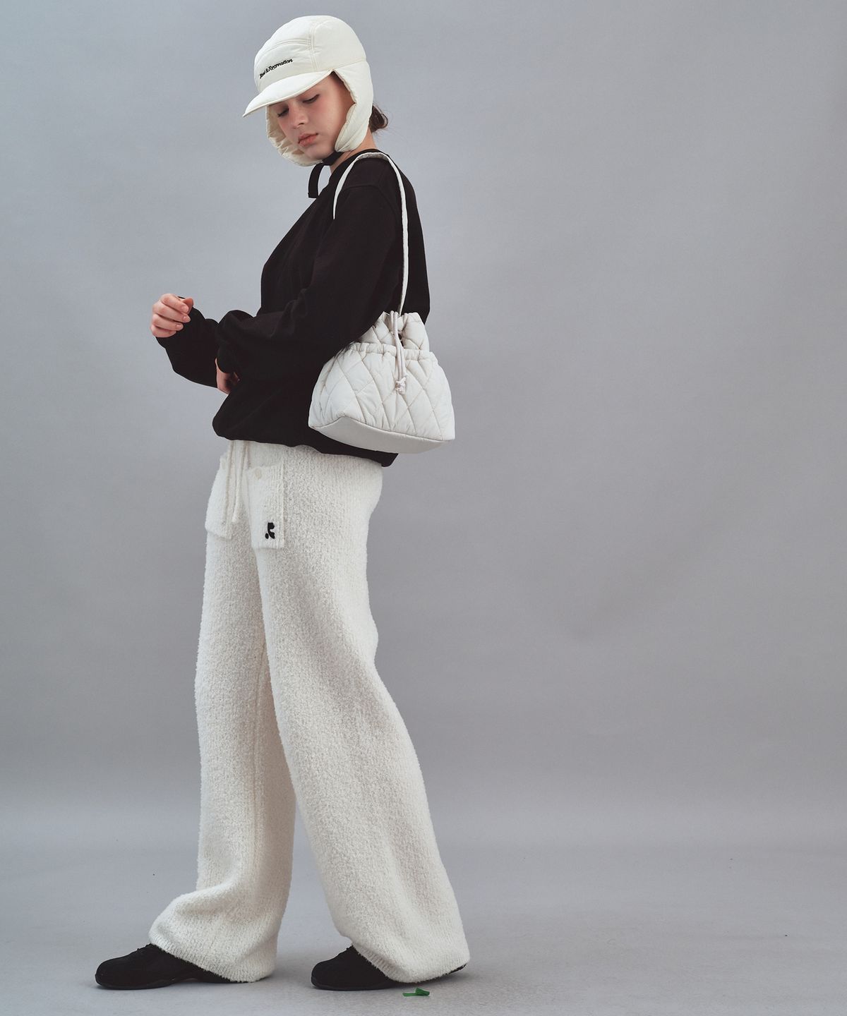 레스트앤레크레이션(REST&RECREATION) QUILTED BUCKET BAG - IVORY