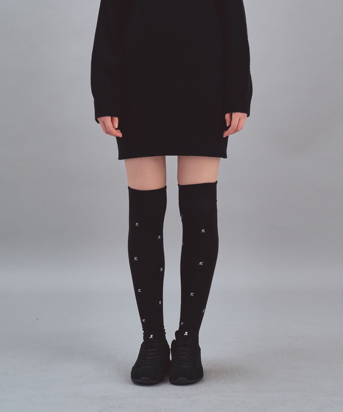 레스트앤레크레이션(REST&RECREATION) TOELESS SOCKS - BLACK
