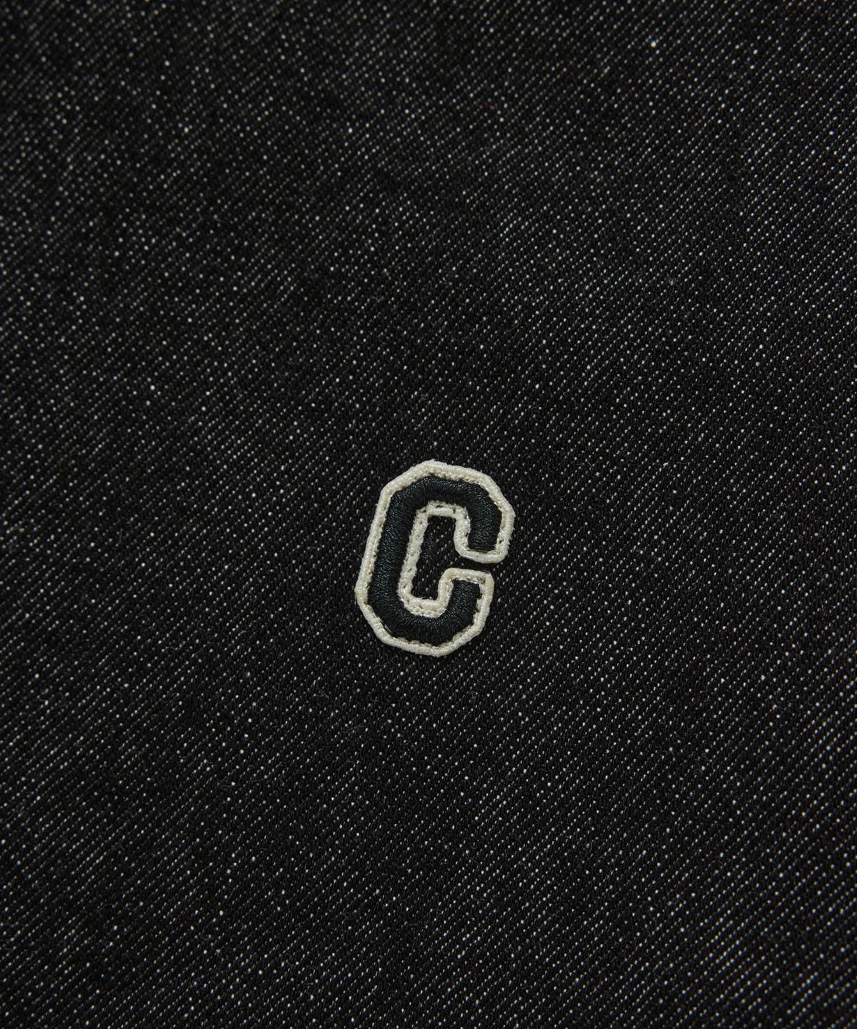 커버낫(COVERNAT) 링사 C 로고 데님 후드 자켓 블랙