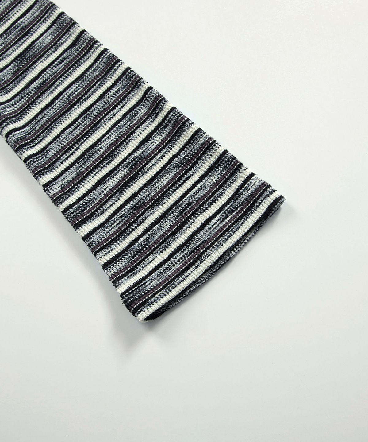 애즈온(ASON) SHALE STRIPE EYELET LONG SLEEVE / SMOKE