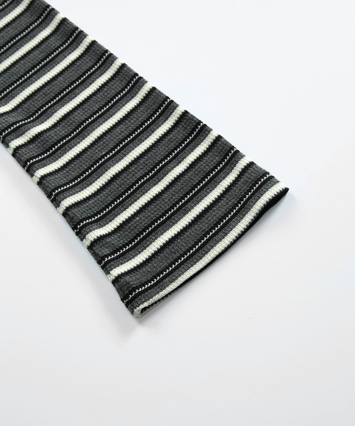 애즈온(ASON) SHALE STRIPE EYELET LONG SLEEVE / CHARCOAL