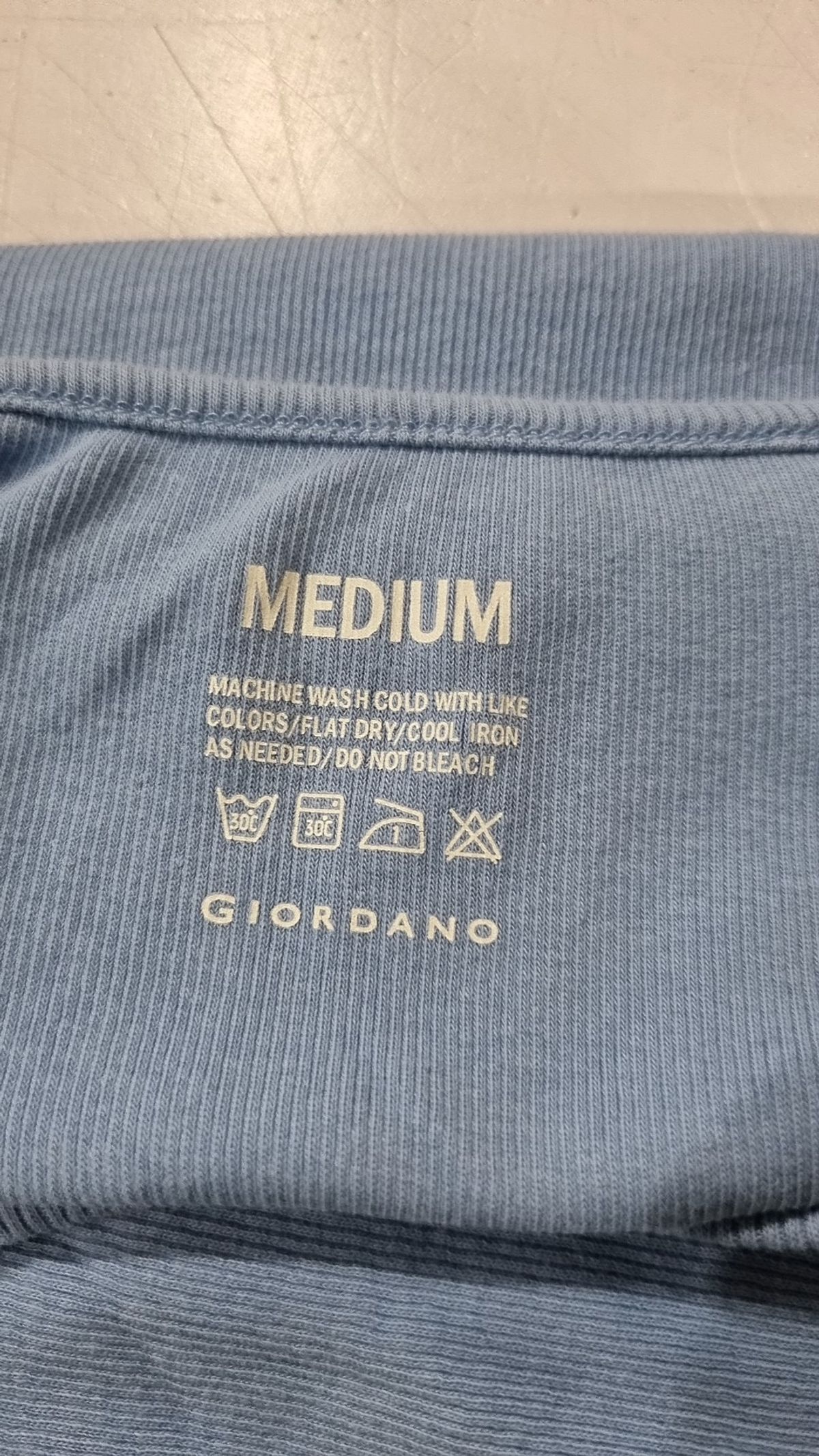 지오다노(GIORDANO) 긴소매 티셔츠 M