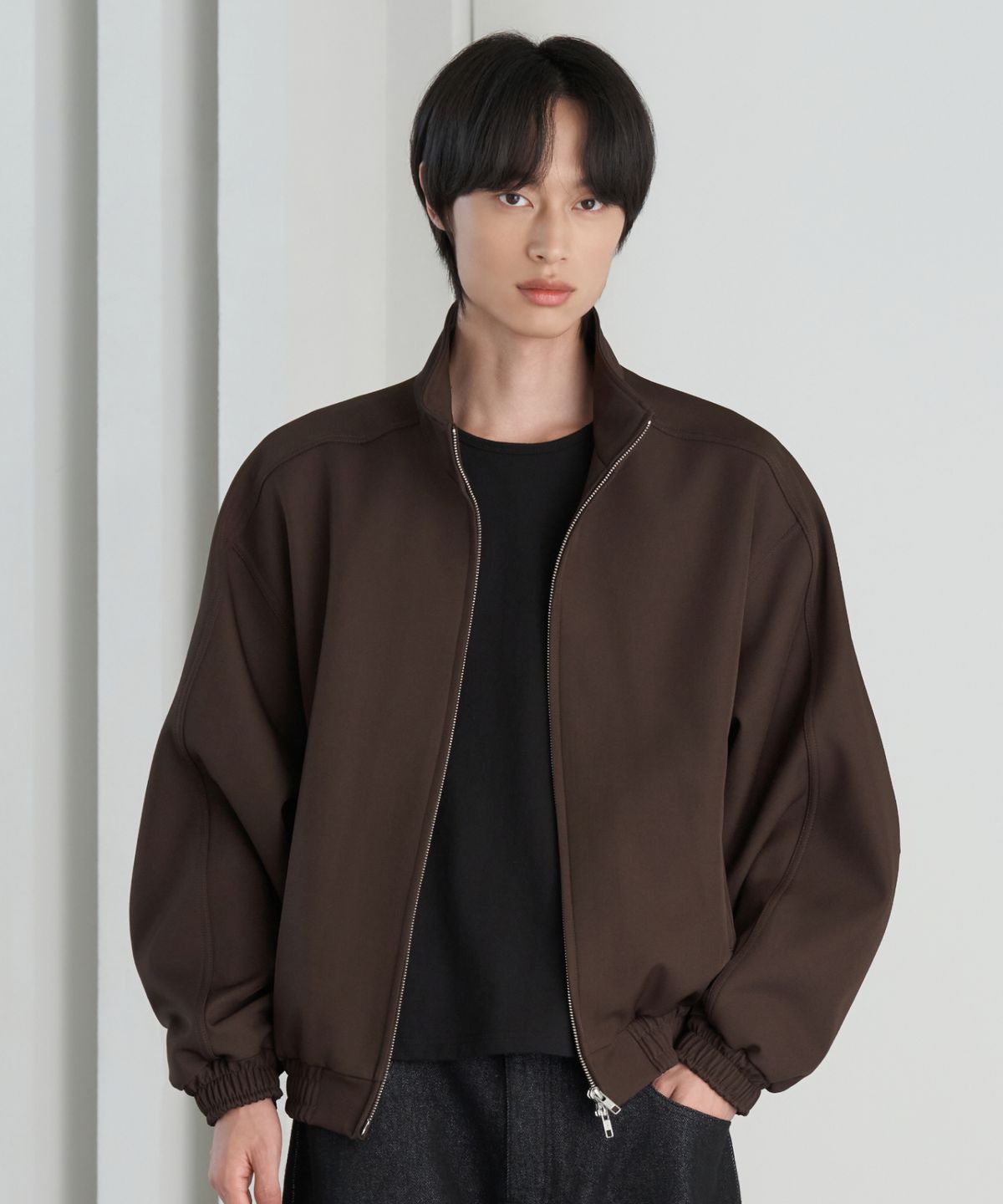 효지(HYOJI) 26 FW 하이넥 블루종 커브드 크롭 자켓 (3컬러)