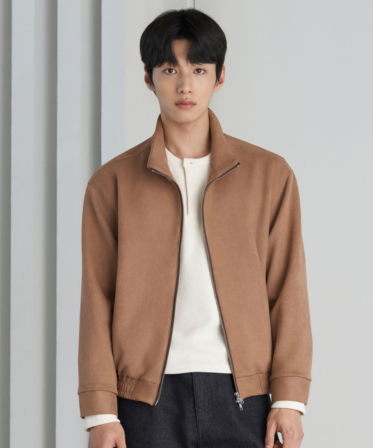 효지(HYOJI) 26 FW 스웨이드 하이넥 블루종 크롭 레더 자켓 (2컬러)