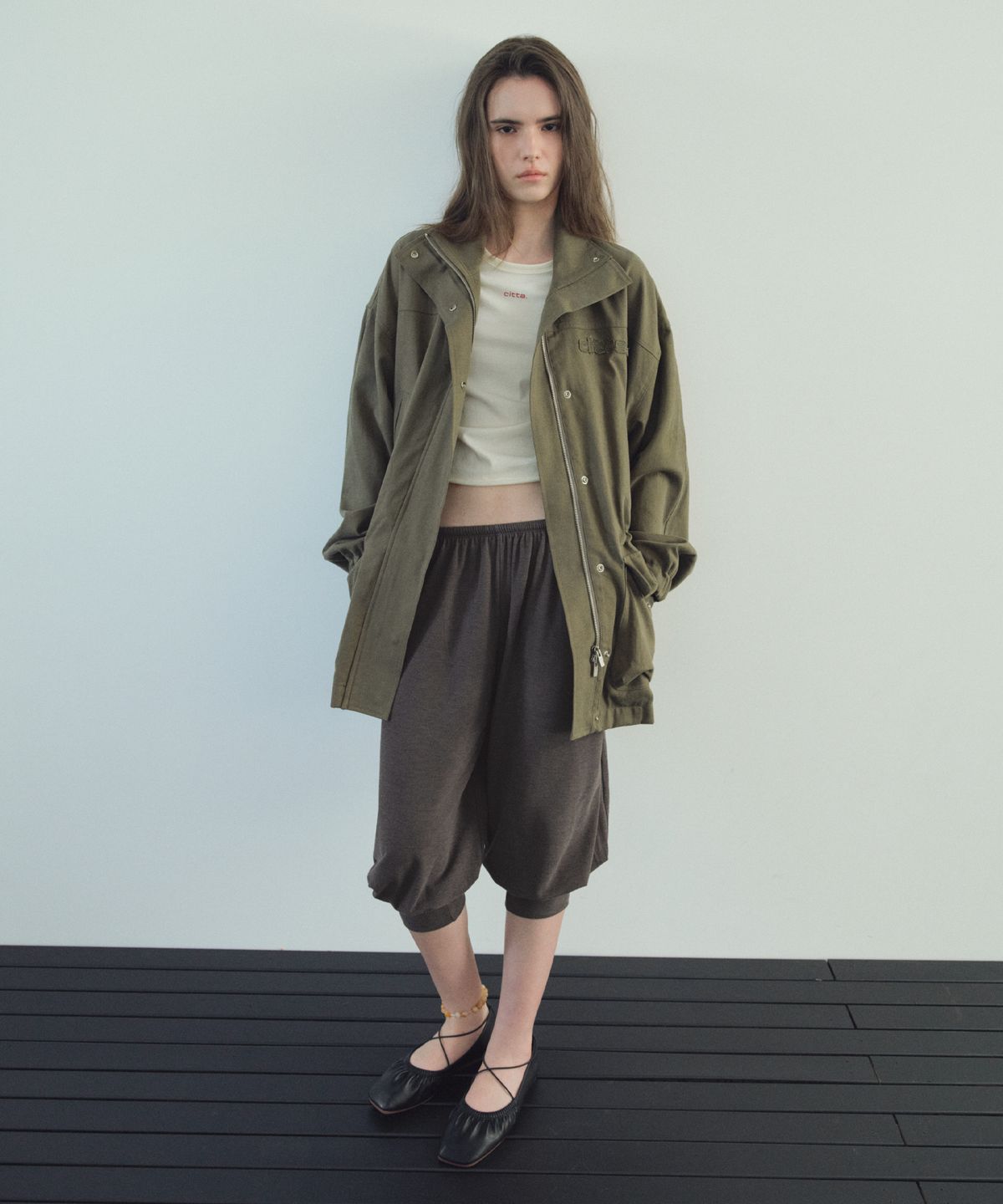 씨타(CITTA) Signature Logo Low Drawstring Field Jacket_CTO159(Khaki)