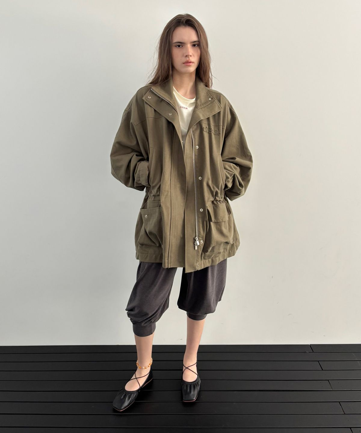 씨타(CITTA) Signature Logo Low Drawstring Field Jacket_CTO159(Khaki)
