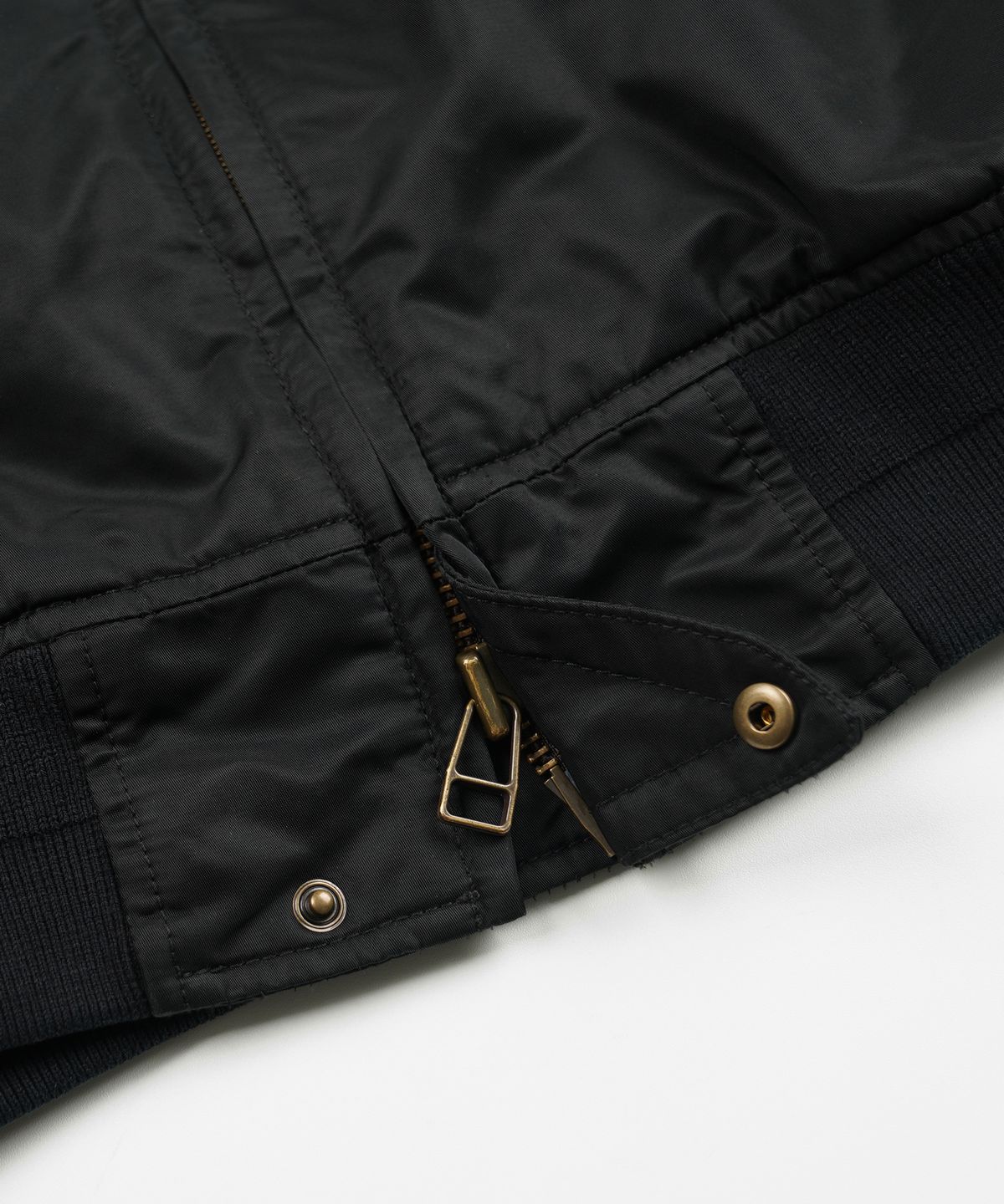 프리즘웍스(FRIZMWORKS) NYLON FLIGHT JACKET _ BLACK