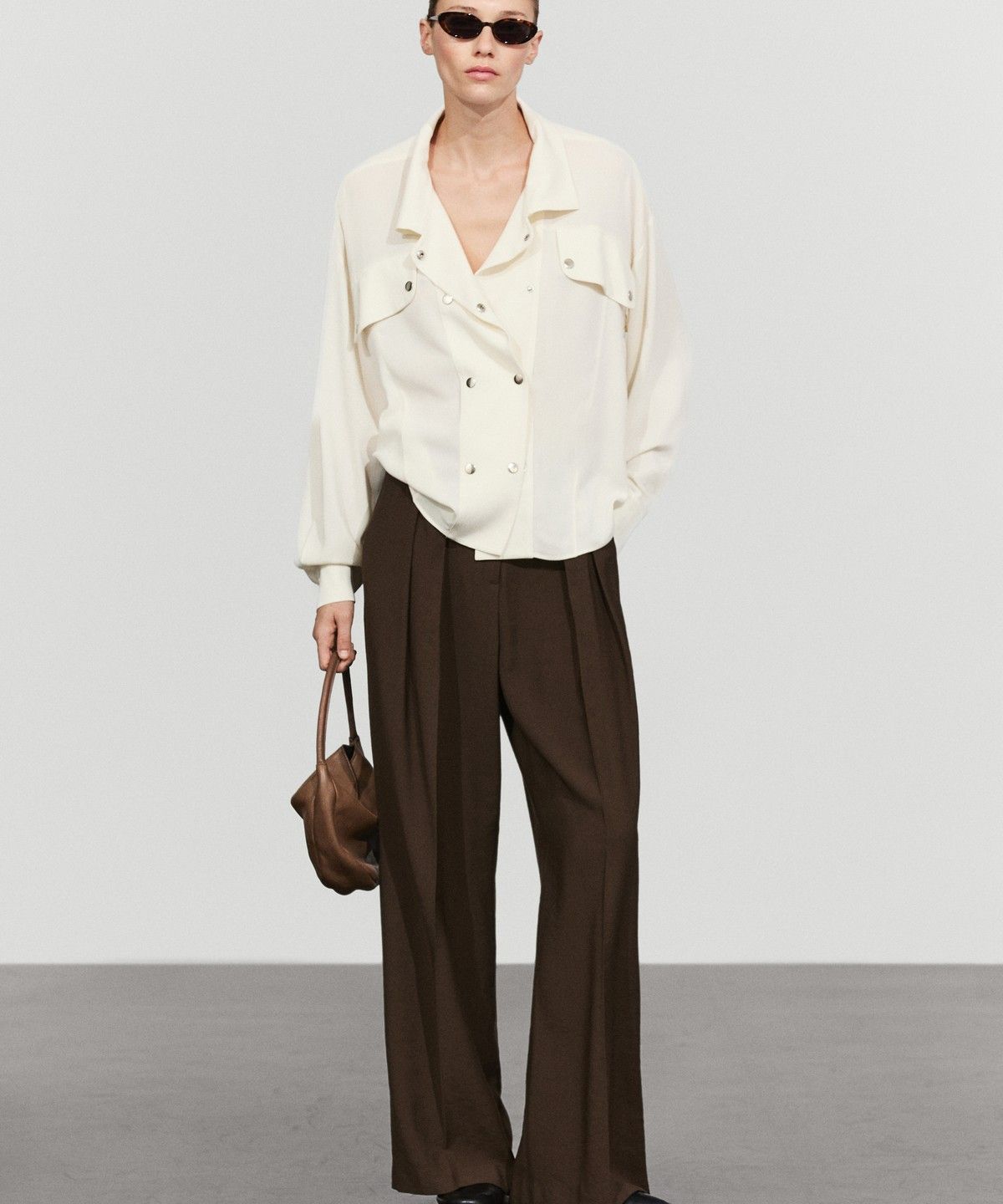 마시모두띠(MASSIMO DUTTI) 스탠드 칼라 스냅 버튼 셔츠