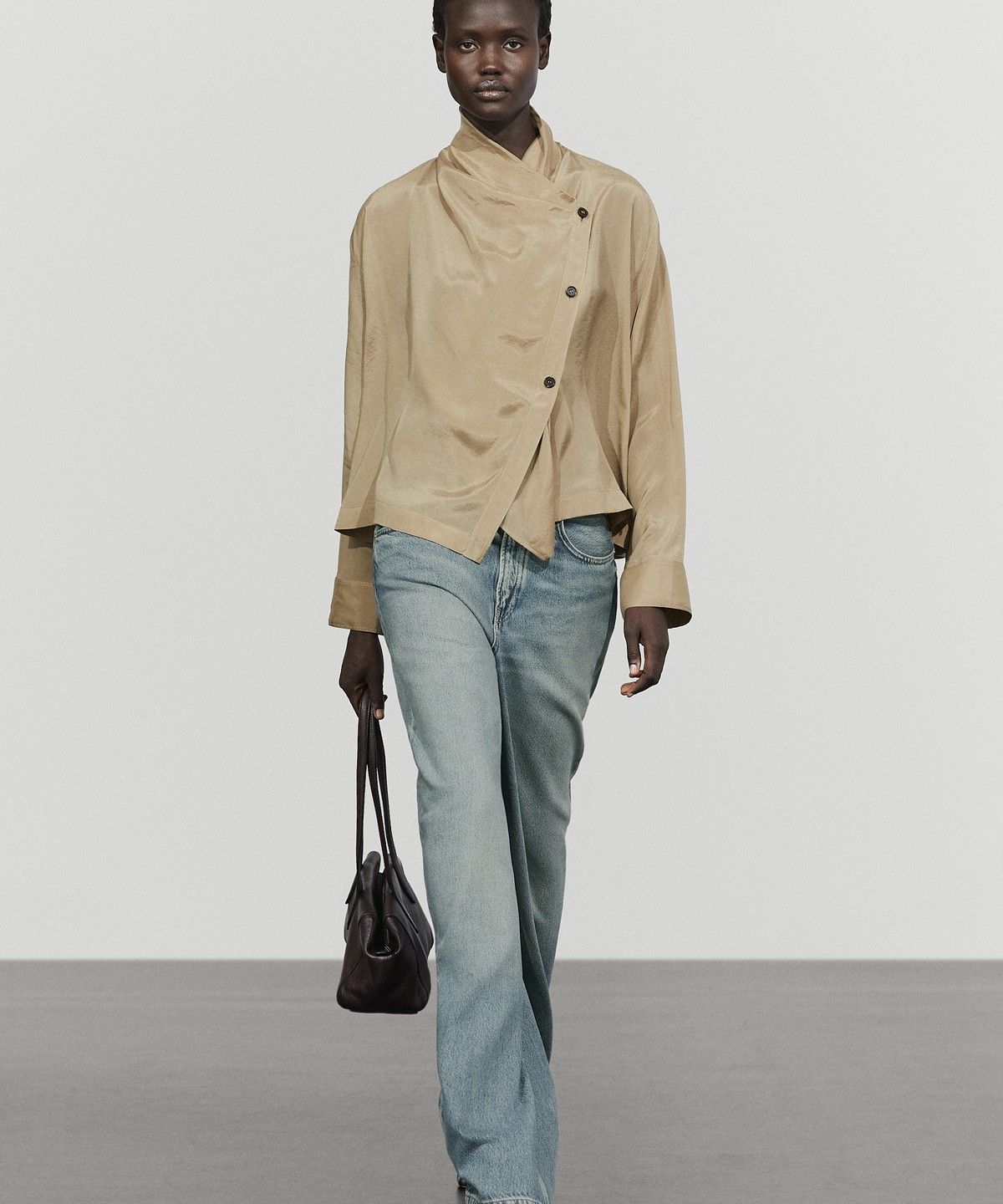 마시모두띠(MASSIMO DUTTI) 크로스 클로징 칼라 셔츠