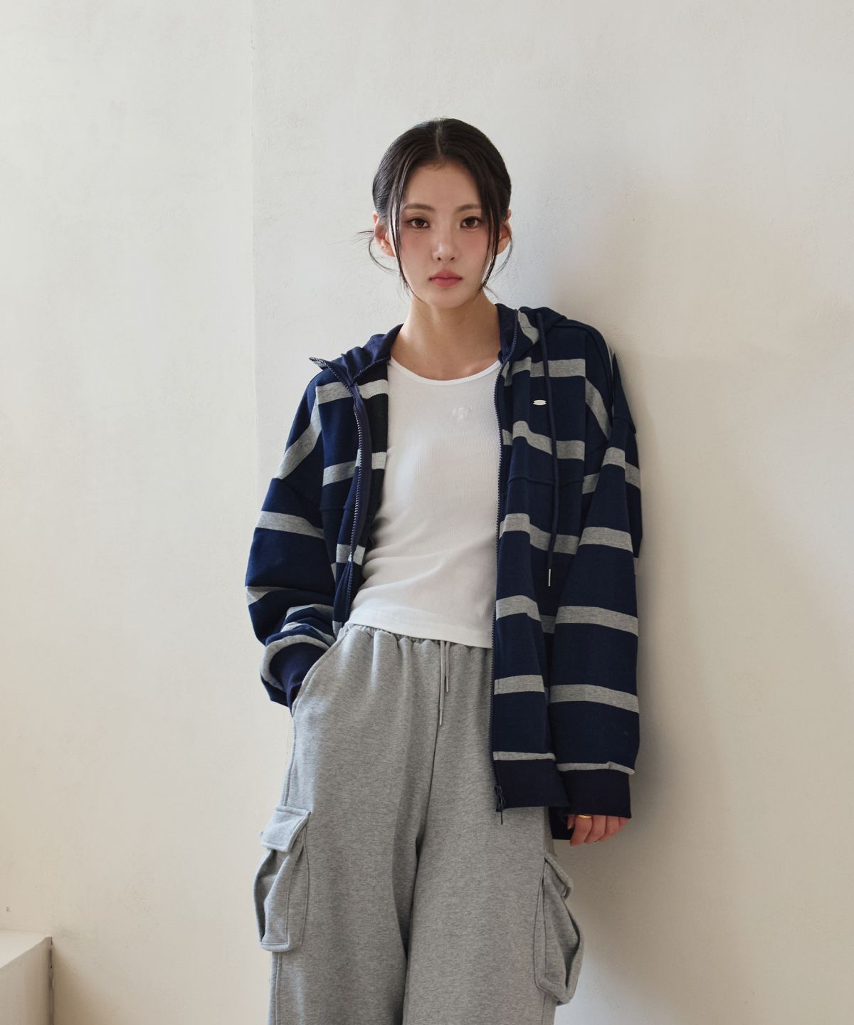 이븐시아(EVENCIA) 네이비 메란지 스트라이프 기모 집업