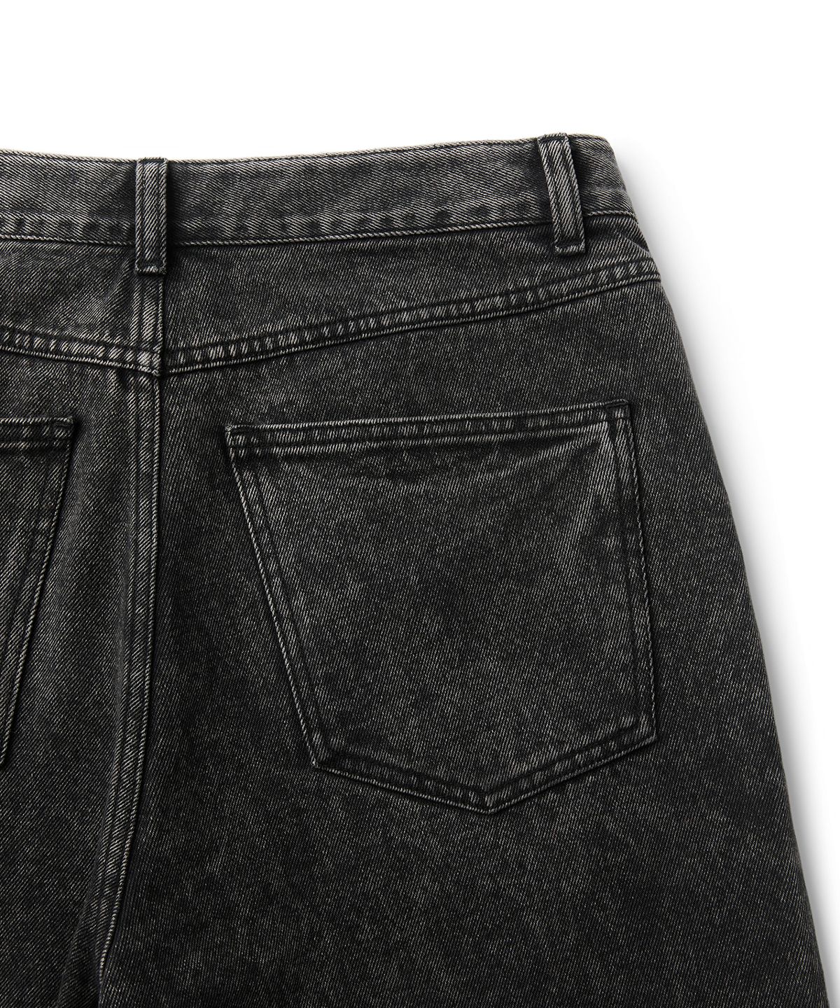 엠엠아이씨(MMIC) BIAS SHIFT JEANS (WASHED BLACK)
