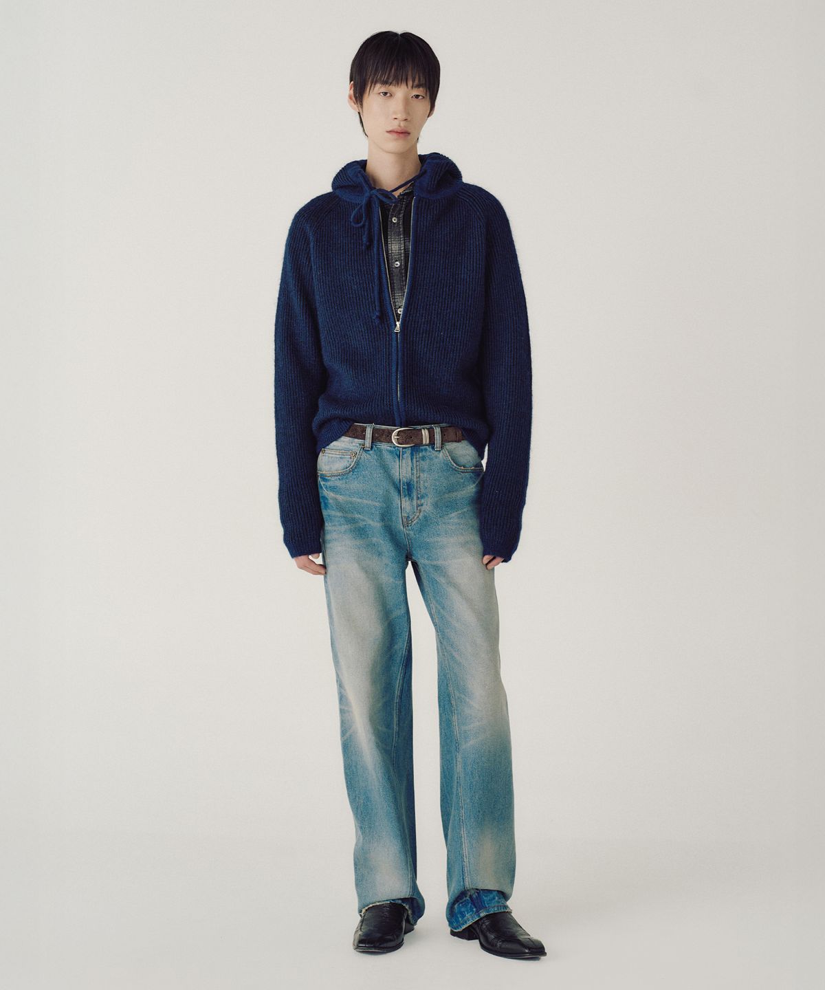 엠엠아이씨(MMIC) BIAS SHIFT JEANS (M.BLUE)