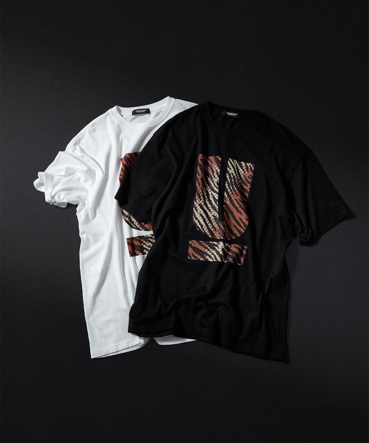 언더커버(UNDERCOVER) (U) 서울 1주년 익스클루시브 UC2F9810 티셔츠 블랙 SEOUL 1 YEAR ANNIVERSARY T SHIRT BLACK