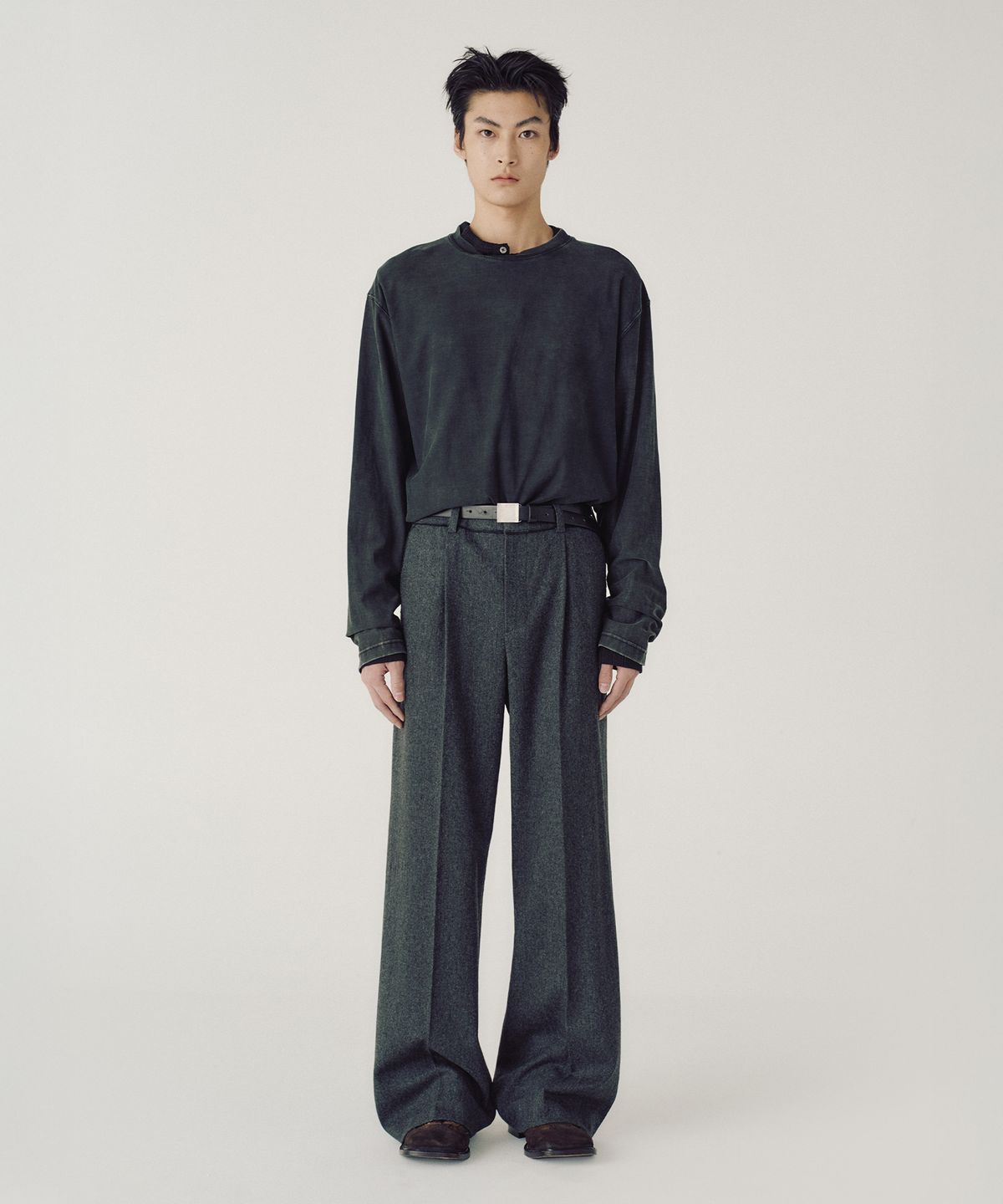 엠엠아이씨(MMIC) [REGULAR FIT] VEIL LONG SLEEVE (BLACK)