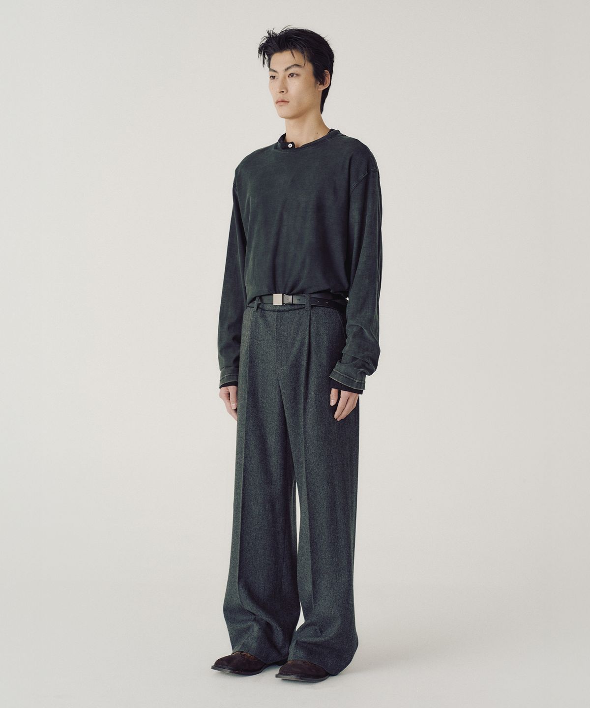 엠엠아이씨(MMIC) [REGULAR FIT] VEIL LONG SLEEVE (BLACK)