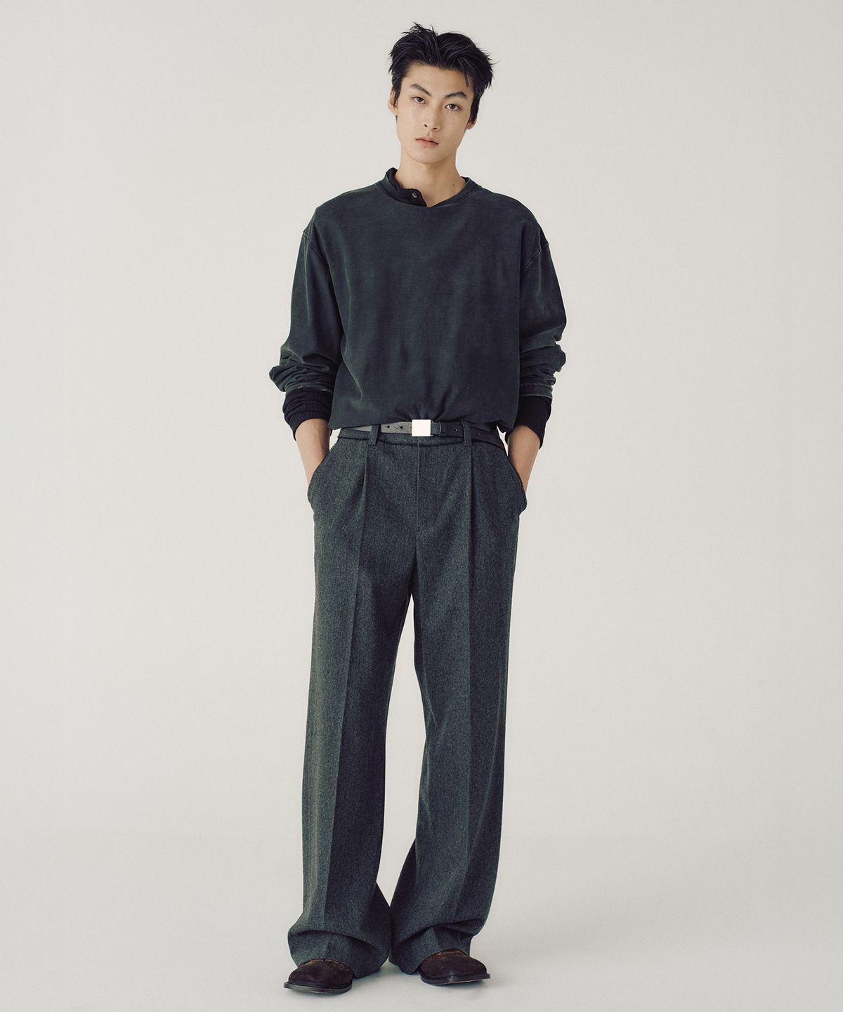엠엠아이씨(MMIC) [REGULAR FIT] VEIL LONG SLEEVE (BLACK)