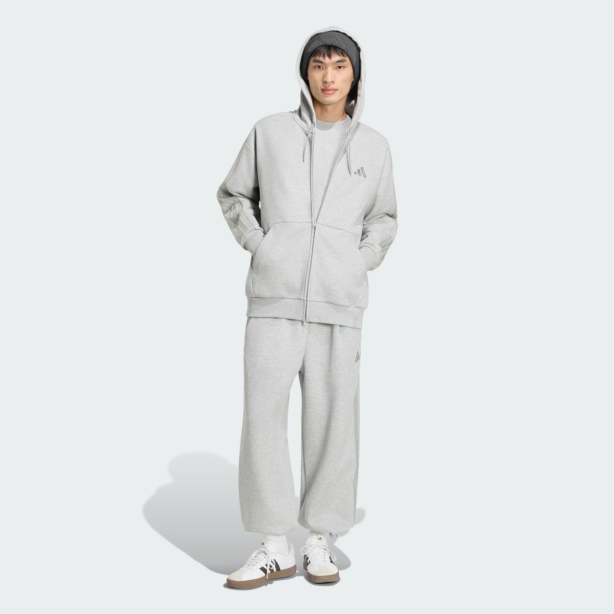 아디다스(ADIDAS) 에센셜 플러스 루즈 핏 3-스트라이프 컨템퍼러리 스페이서 니트 풀 지퍼 후디 KV8346