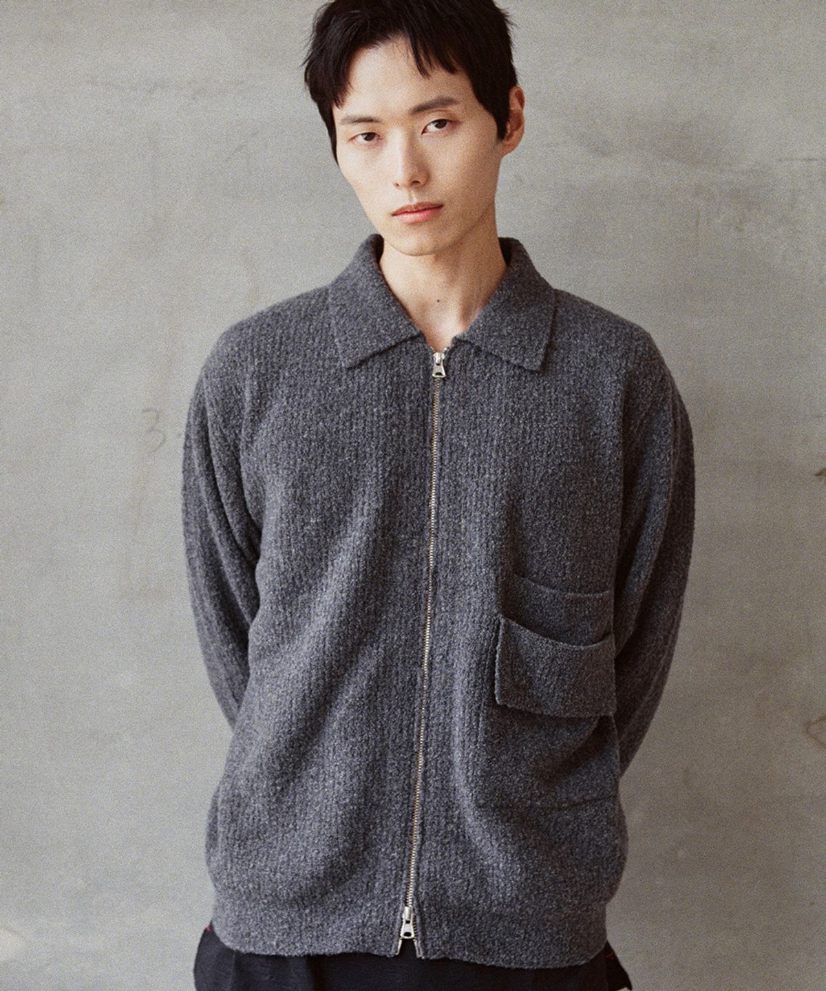홀리선(HORLISUN) Forshey Boucle Zip Up Knit Cardigan Charcoal Gray
