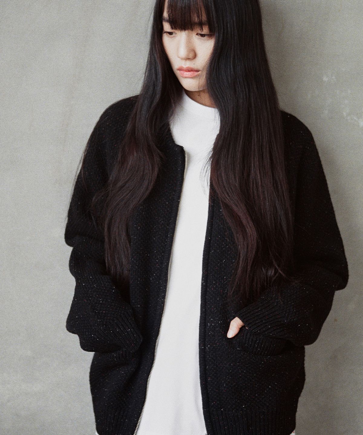 홀리선(HORLISUN) Annette Silk Nep Zip Up Knit Cardigan Black