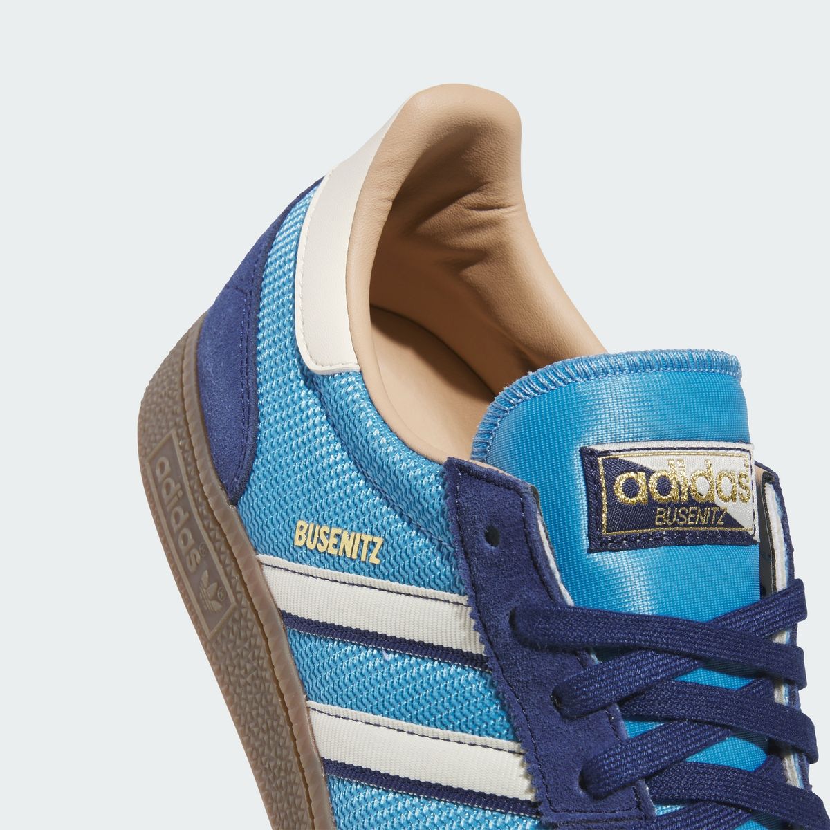 아디다스(ADIDAS) 부세니츠 빈티지 KI7725