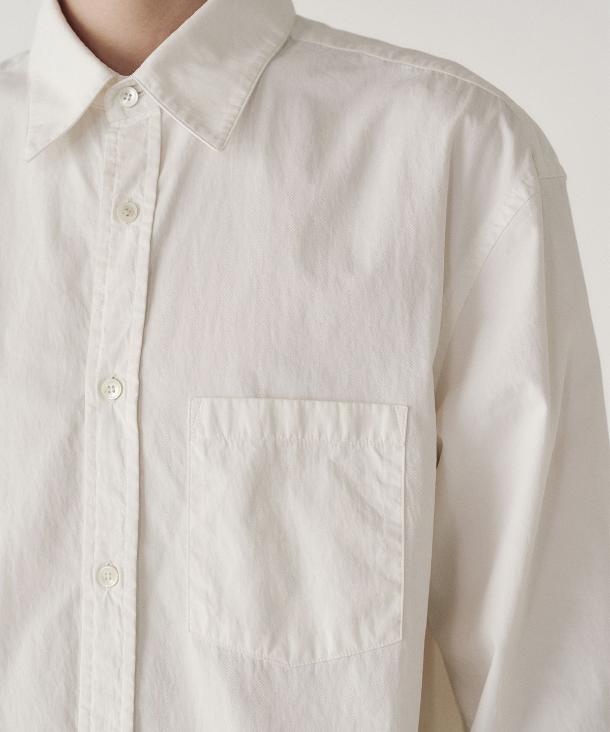 엠엠아이씨(MMIC) SURFACE SHIRT (IVORY)