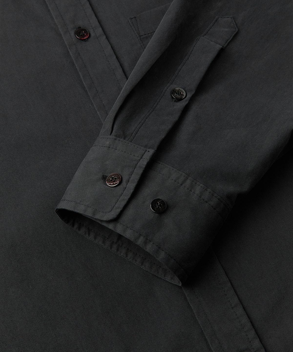 엠엠아이씨(MMIC) SURFACE SHIRT (BLACK)