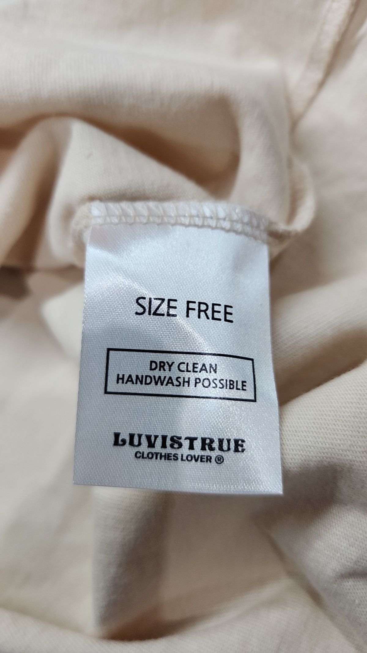 러브이즈트루(LUVISTRUE) 반소매 티셔츠 FREE