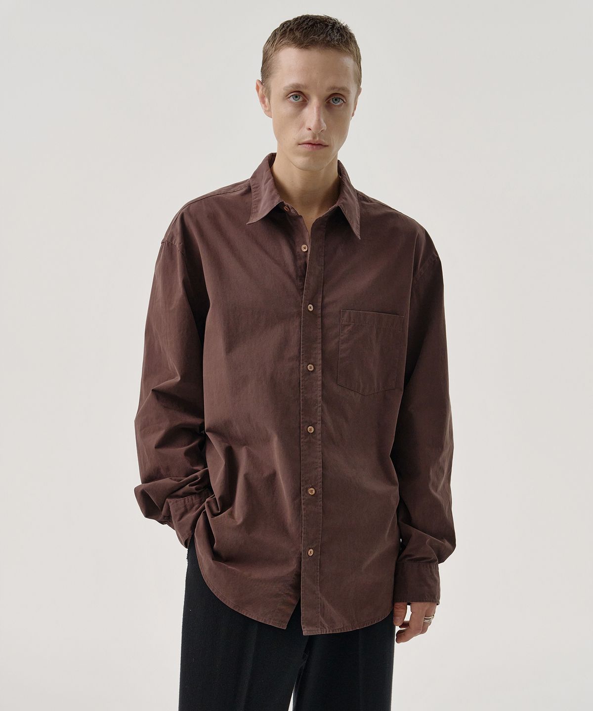 엠엠아이씨(MMIC) SURFACE SHIRT (BROWN)