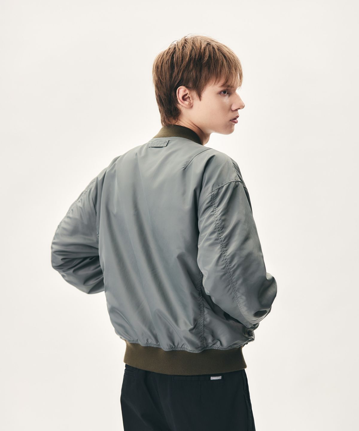 에스피오나지(ESPIONAGE) L-2B Flight Jacket Sage